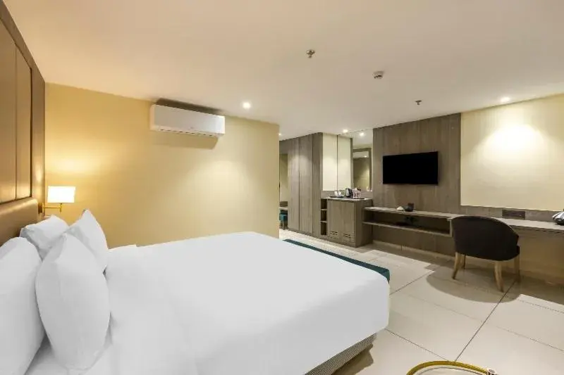 Superior Triple Room in Sunday Hotel Vadodara Superior Triple Room in Sunday Hotel Vadodara