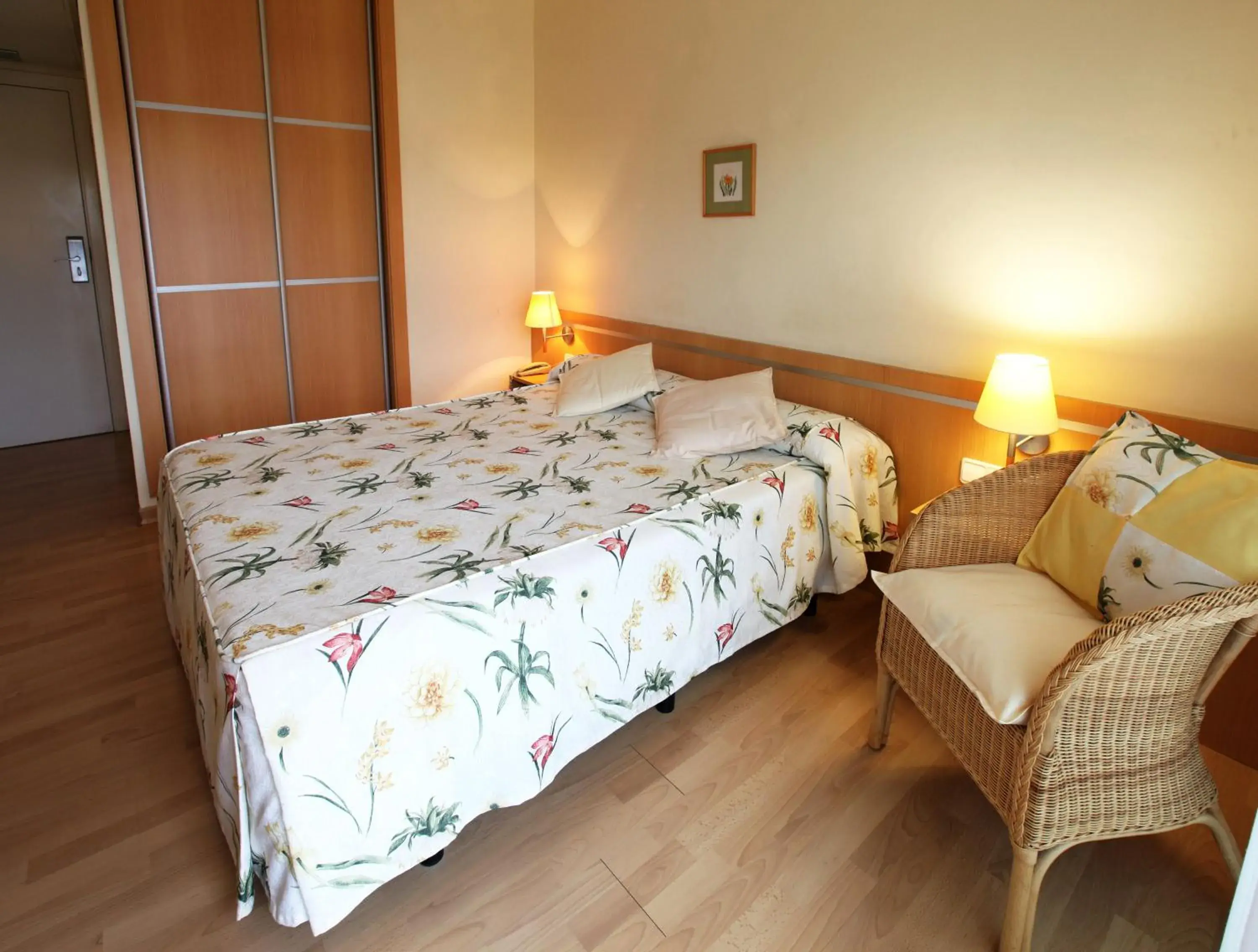 Single Room with Balcony in Hotel Ancora Single Room with Balcony in Hotel Ancora