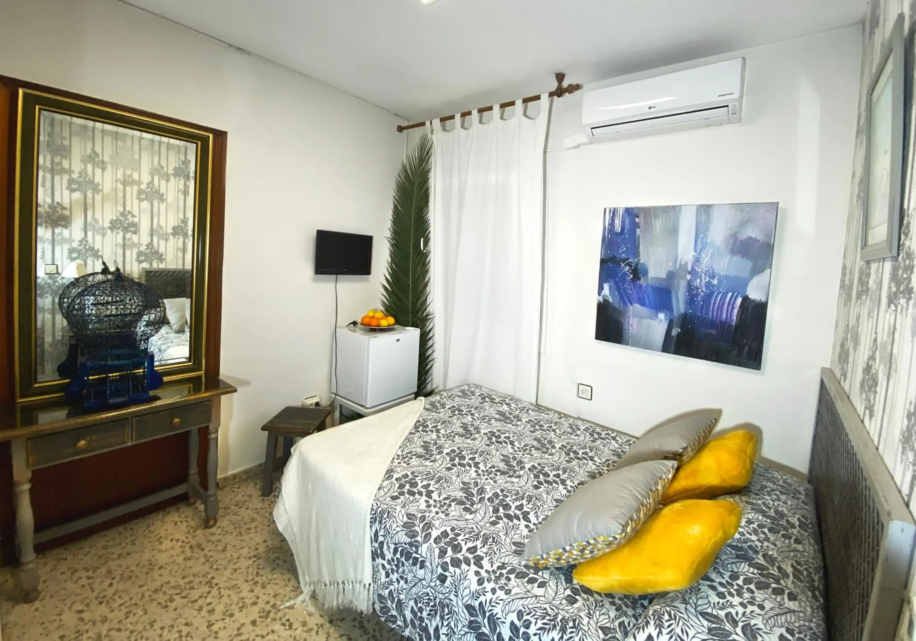 Double Room in Hostal Azahara Double Room in Hostal Azahara