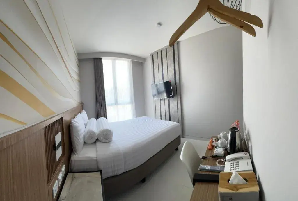 Superior Queen Room in Front One Resort Indraloka Temanggung Superior Queen Room in Front One Resort Indraloka Temanggung