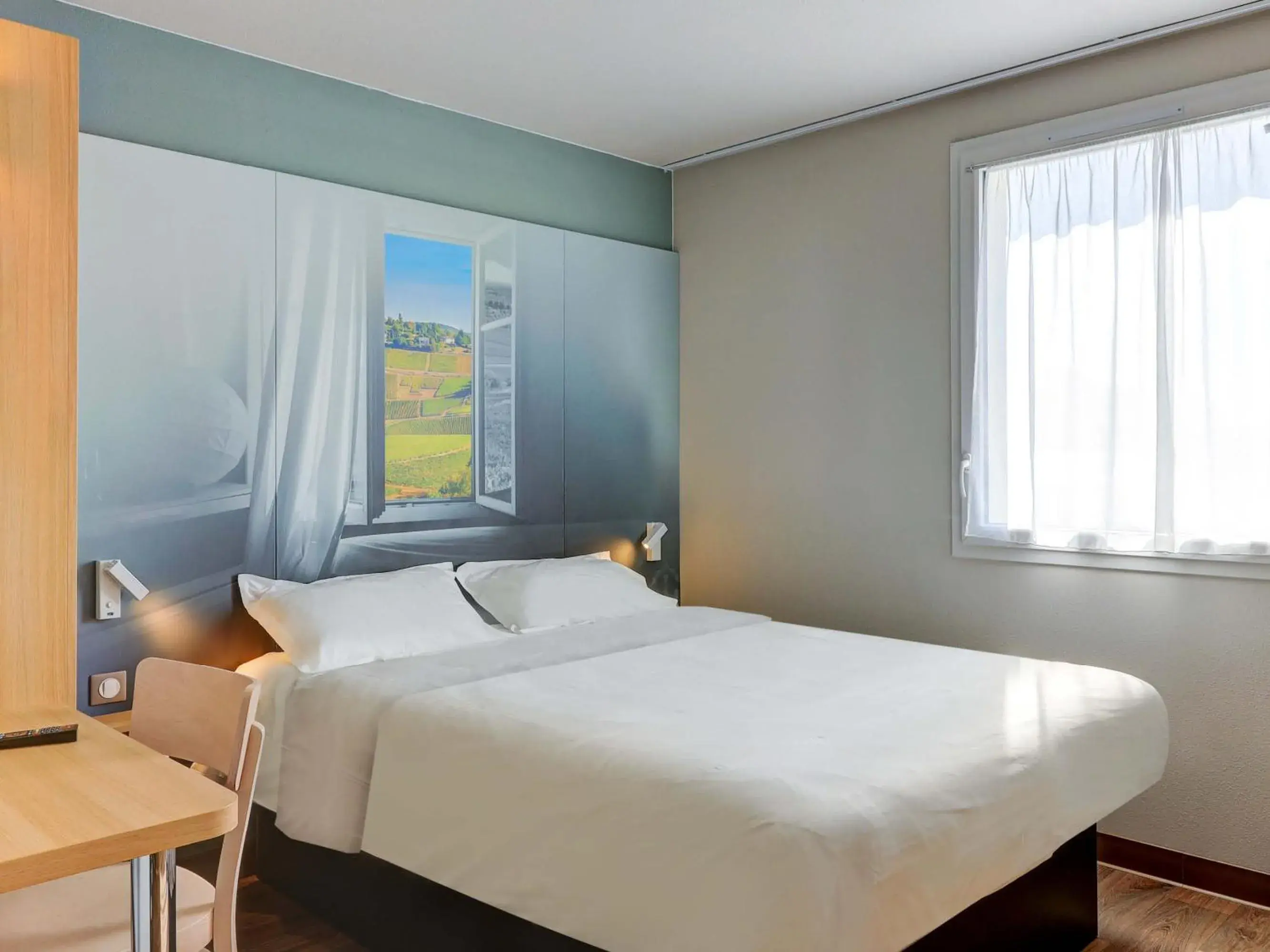 Double Room - Disability Access in B&B HOTEL Le Creusot Montchanin Double Room - Disability Access in B&B HOTEL Le Creusot Montchanin