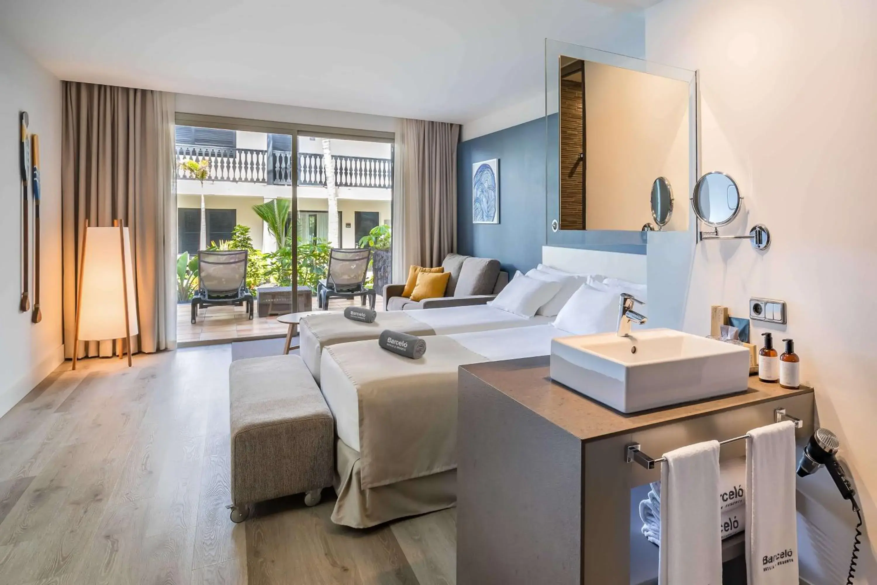 Deluxe Suite ( 2 Adults + 1 Child ) in Barceló Fuerteventura Castillo Deluxe Suite ( 2 Adults + 1 Child ) in Barceló Fuerteventura Castillo