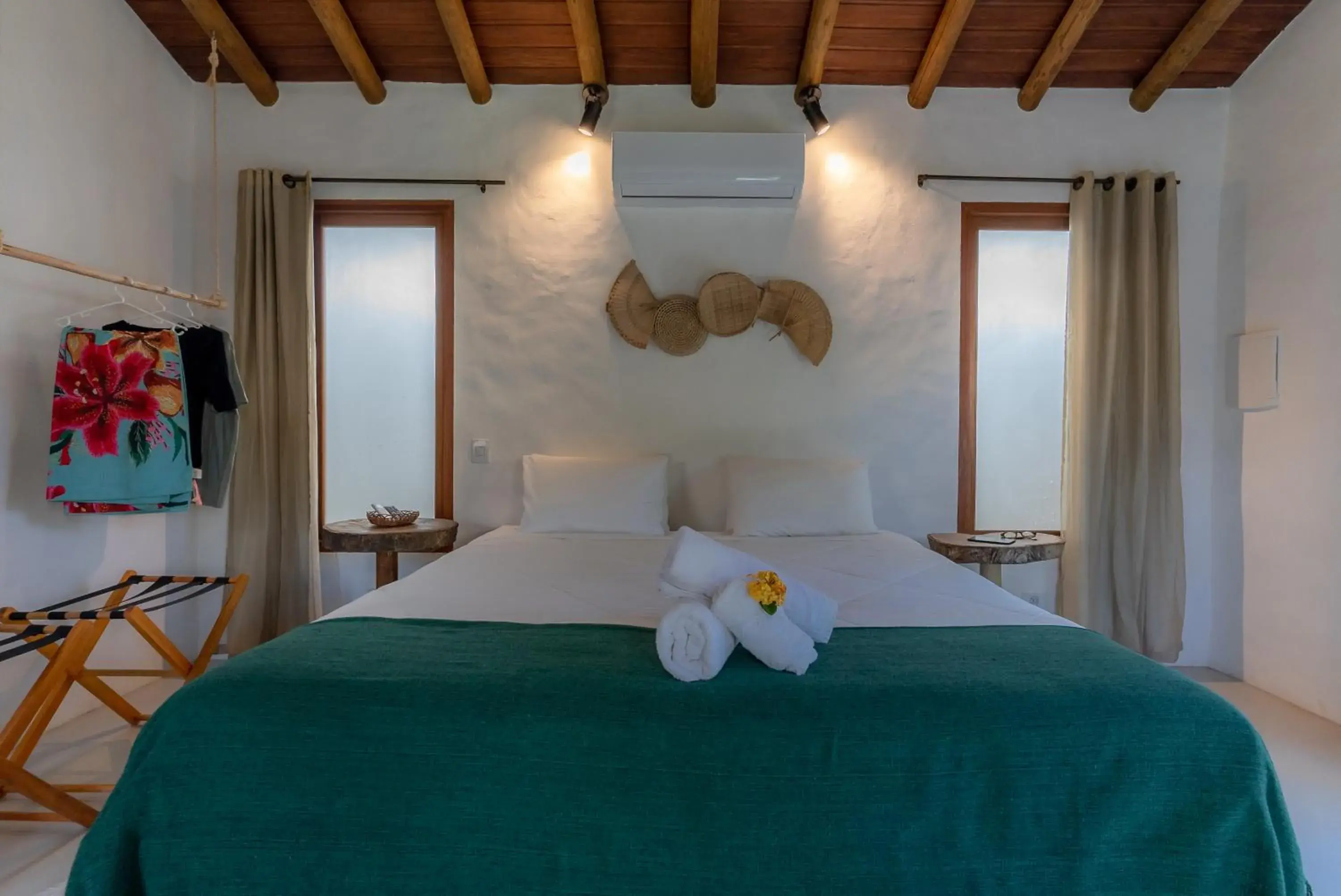 Deluxe Double Room with Bath in Villa Mediterrâneo Trancoso Deluxe Double Room with Bath in Villa Mediterrâneo Trancoso