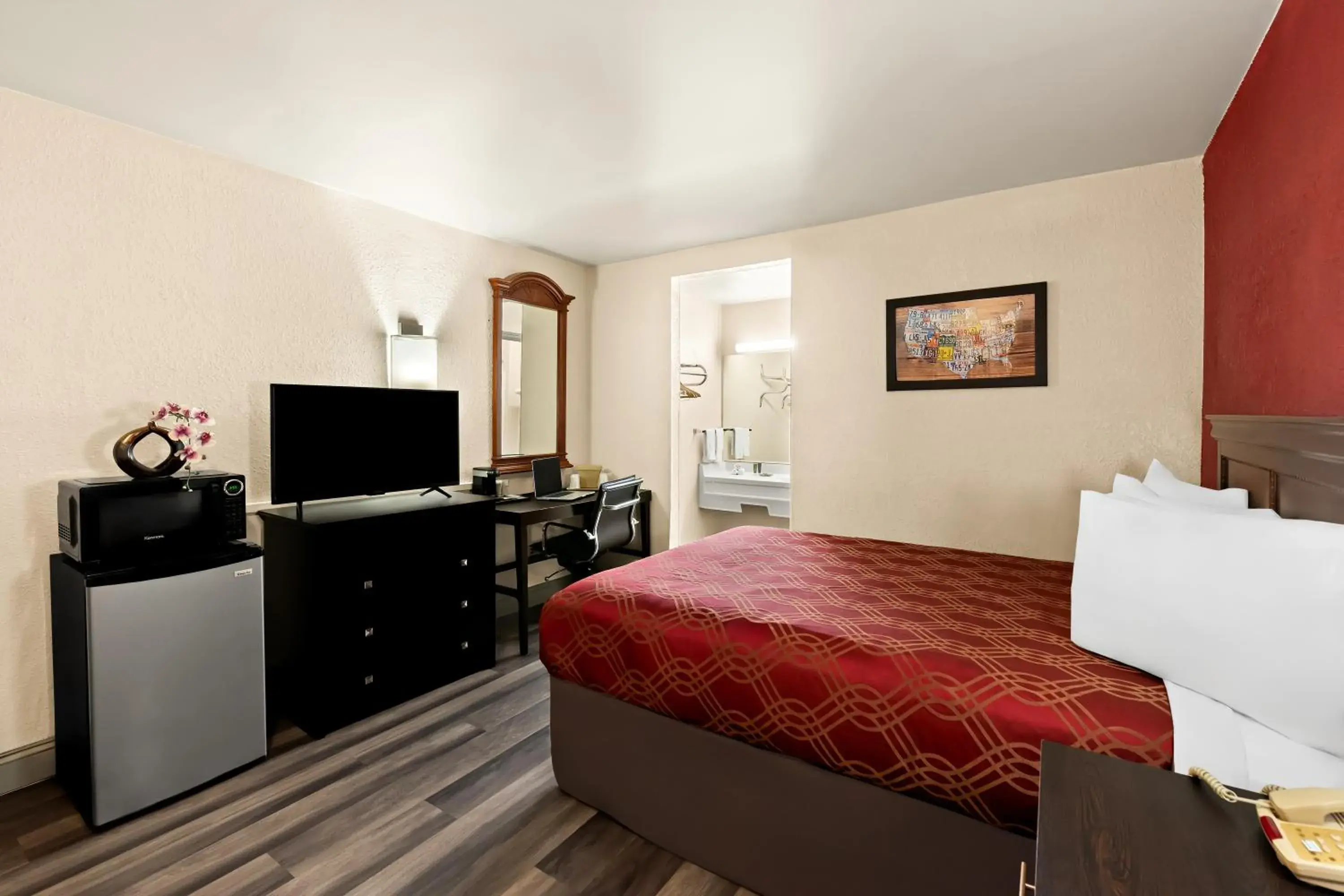 Queen Room in Bellmawr Economy Inn Bellmawr-Philadelphia Area Queen Room in Bellmawr Economy Inn Bellmawr-Philadelphia Area