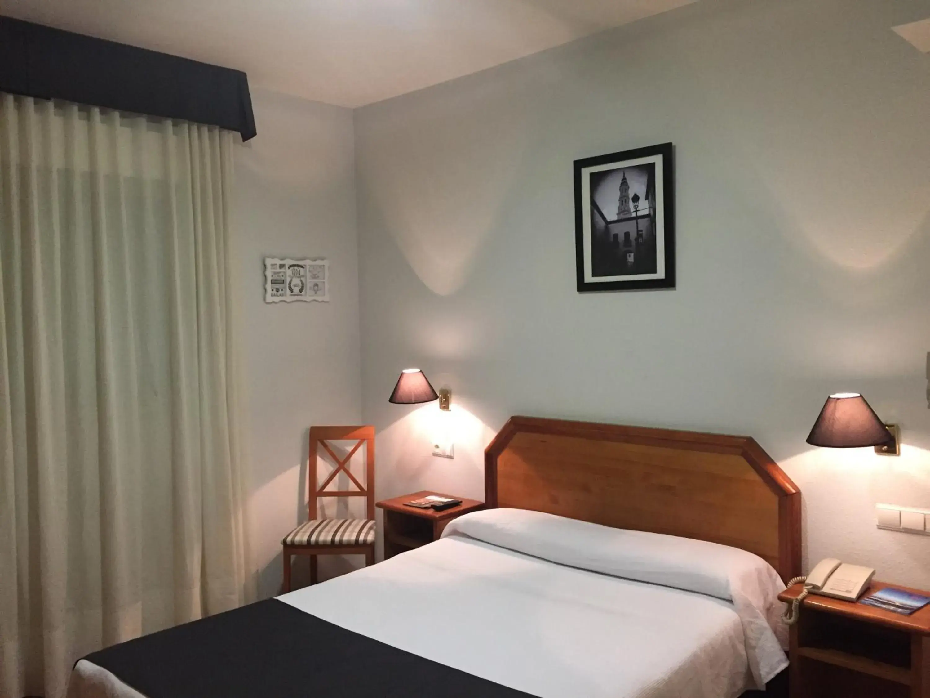 Economy Double or Twin Room - single occupancy in Hotel Hispania Economy Double or Twin Room - single occupancy in Hotel Hispania