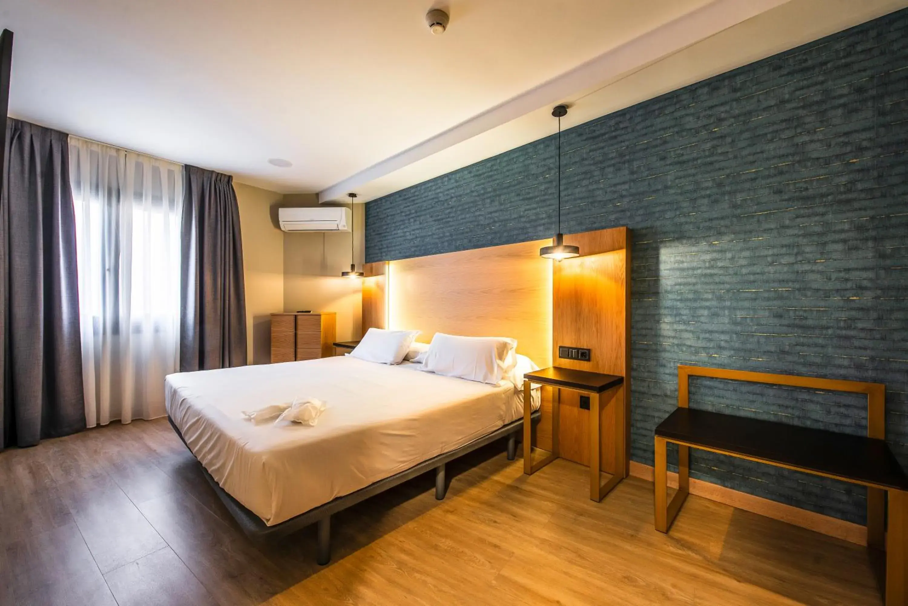 Two-Bedroom Studio Apartment in Hotel Zentral Mayoral Two-Bedroom Studio Apartment in Hotel Zentral Mayoral