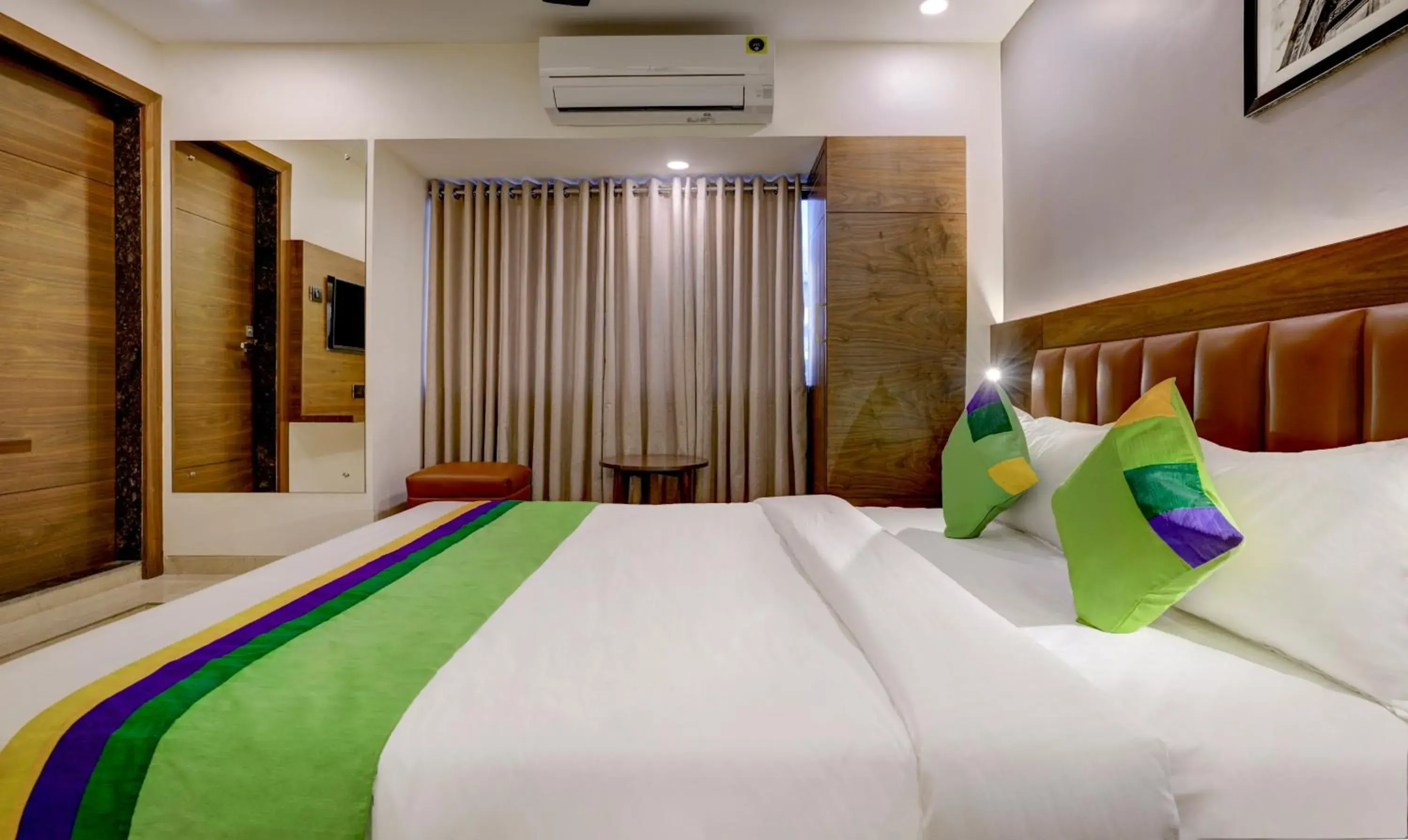 Deluxe Double Room - single occupancy in Treebo Castle Rock Inn Deluxe Double Room - single occupancy in Treebo Castle Rock Inn