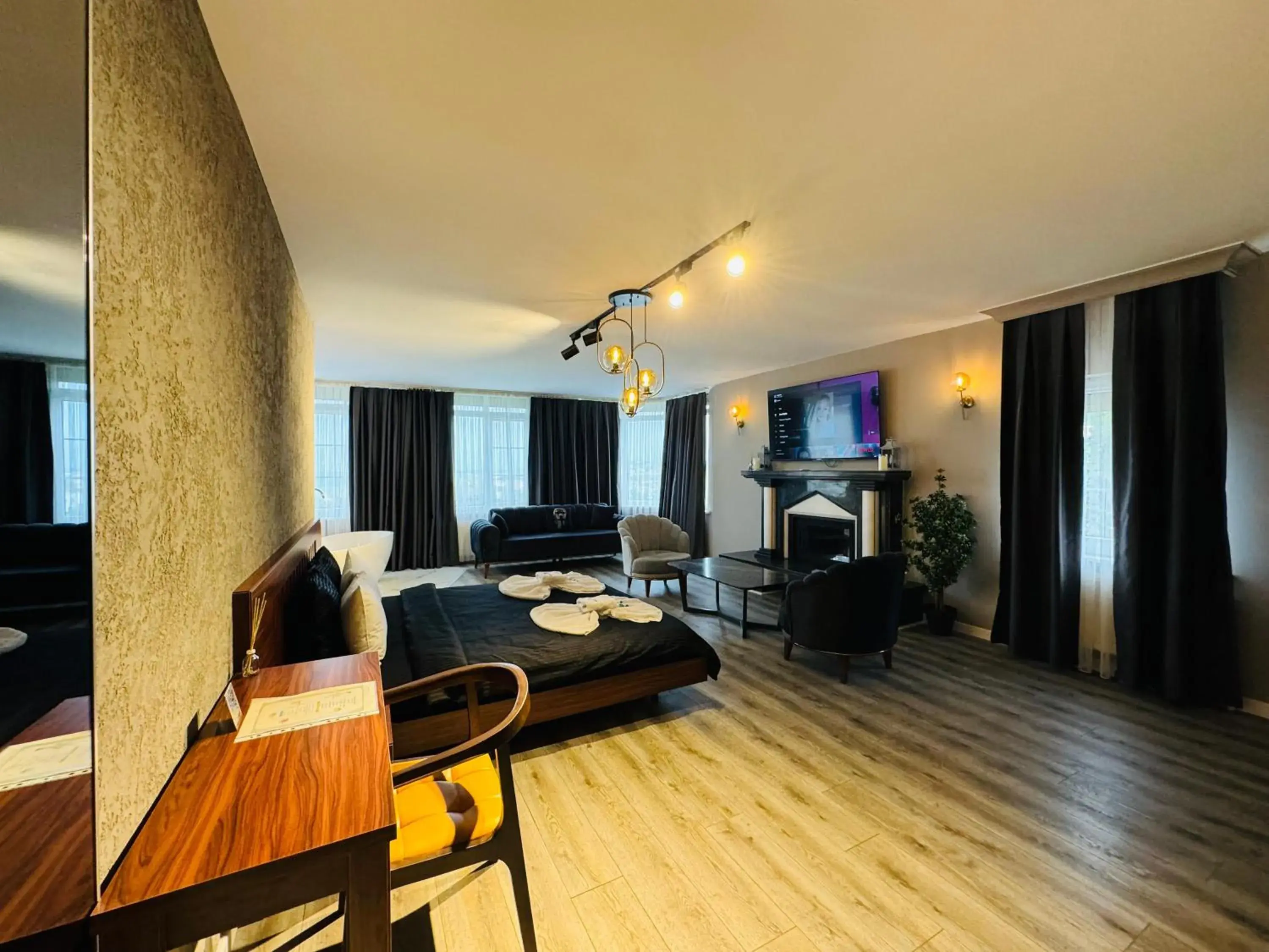 Queen Suite with Spa Bath in Istanbul Airport Treekos Suite Hotel Queen Suite with Spa Bath in Istanbul Airport Treekos Suite Hotel