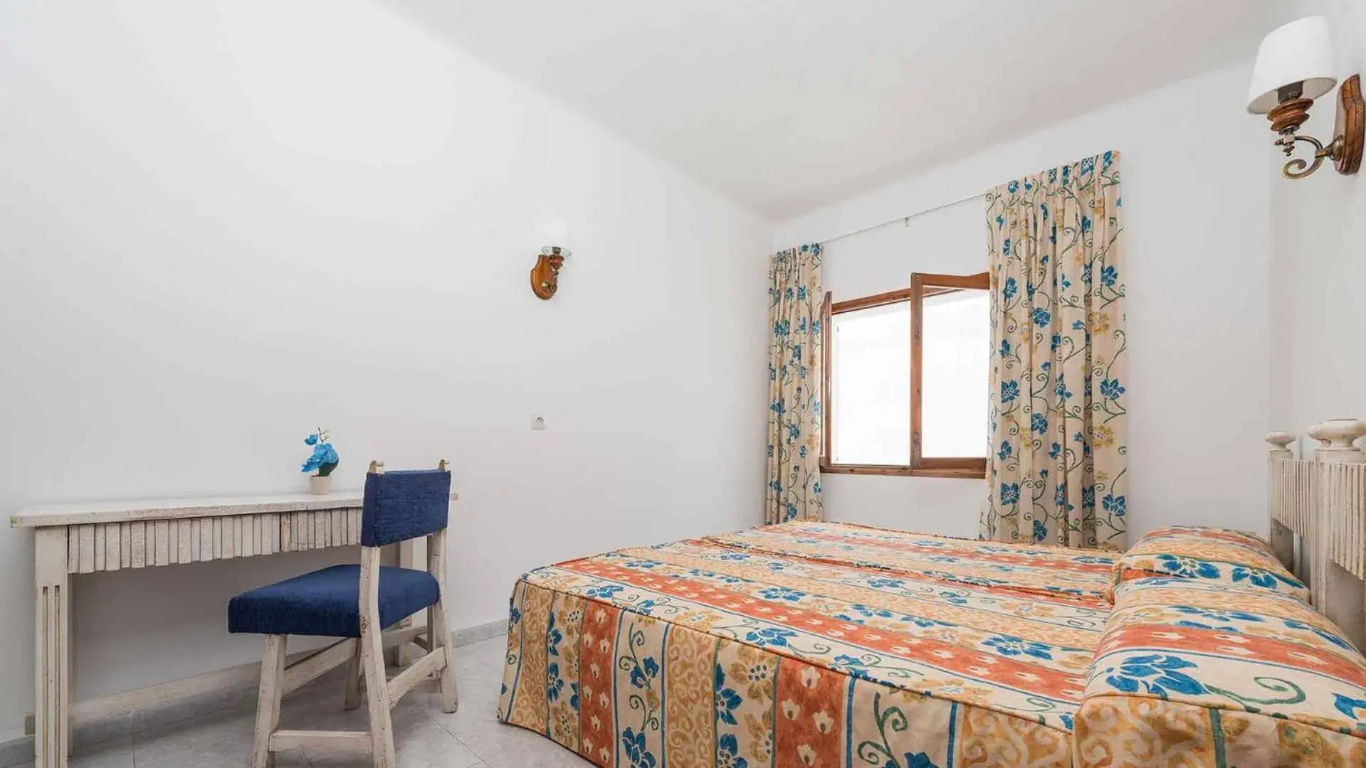 Single Room in Hostal San Francisco Single Room in Hostal San Francisco