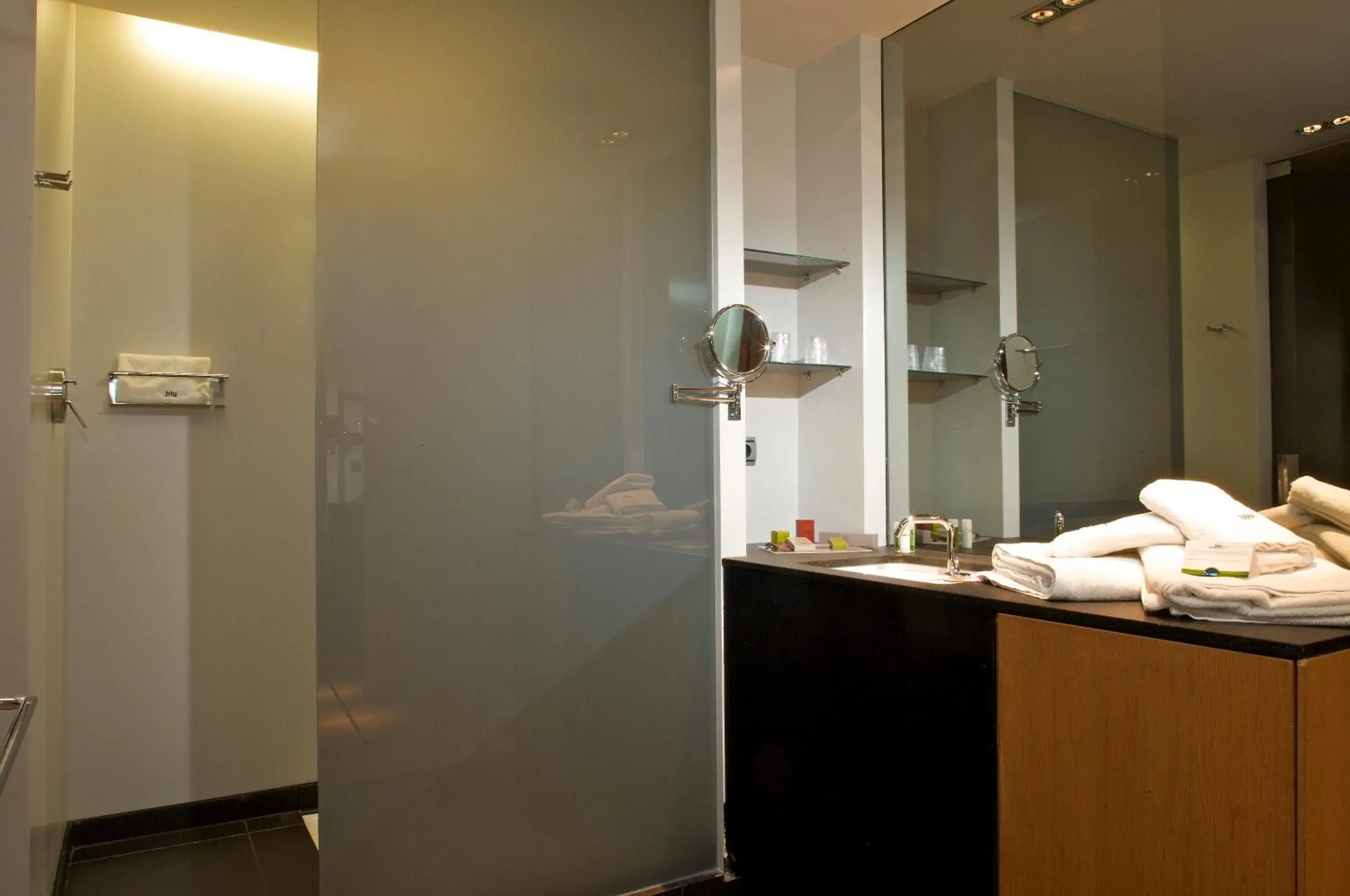 Deluxe Double Room - Single Use in Blu Hotel Almansa Deluxe Double Room - Single Use in Blu Hotel Almansa