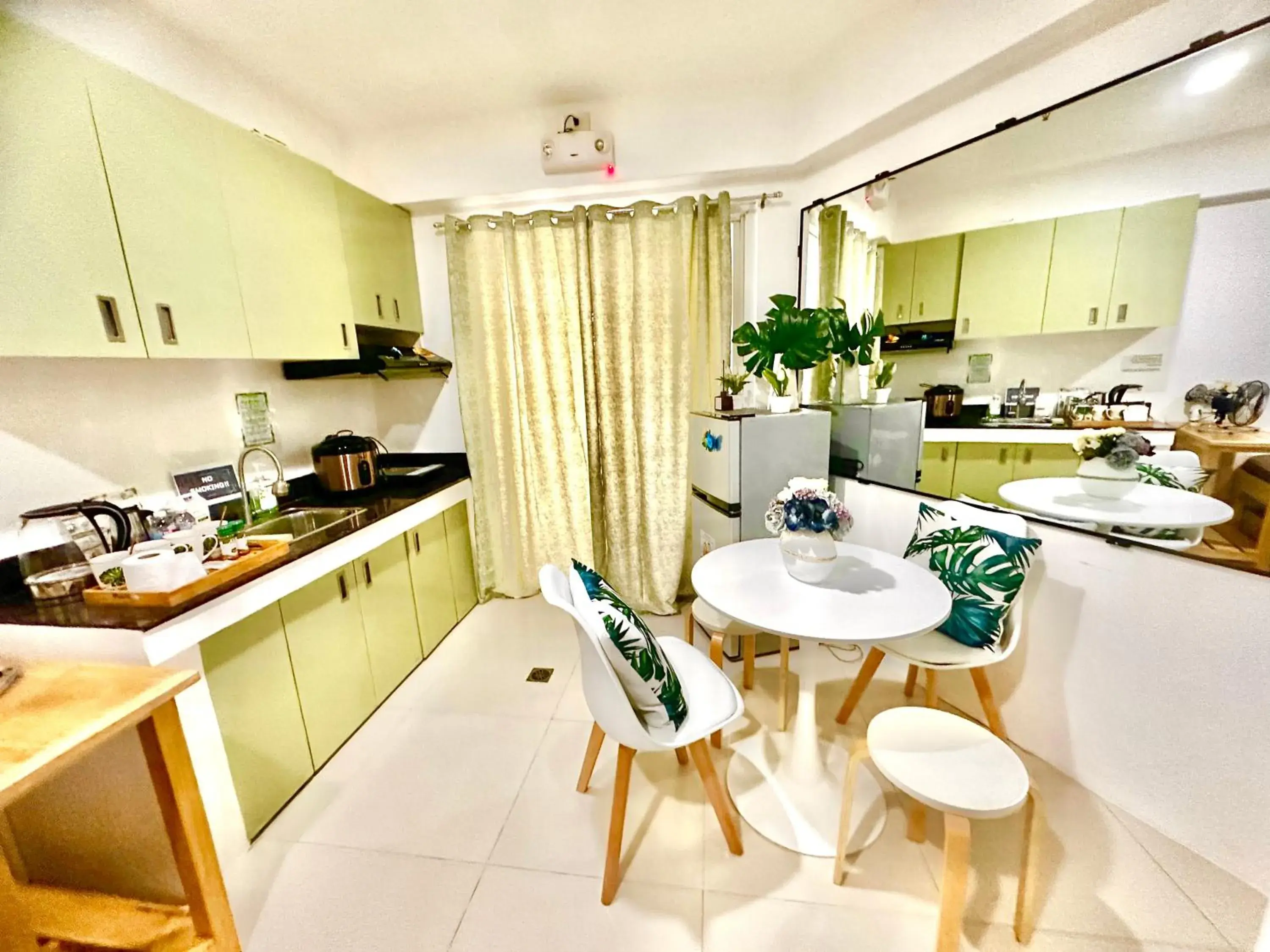 BURNHAM HILL CONDOMINIUM BURNHAM HILL CONDOMINIUM