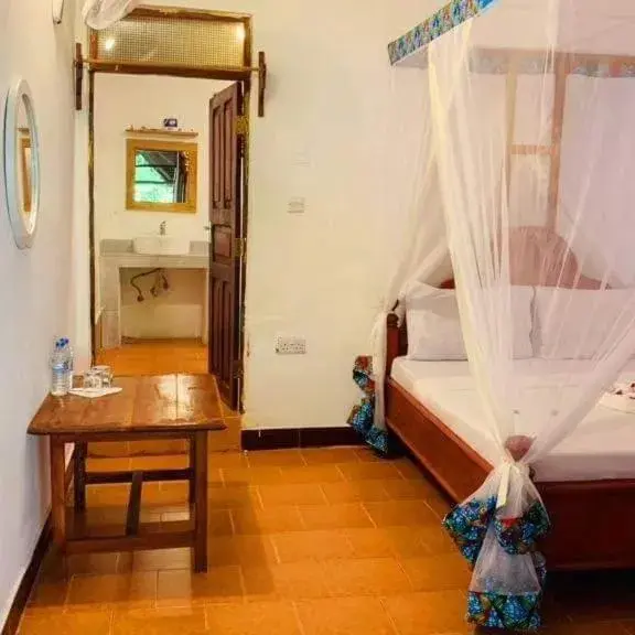 Standard Double Room with Fan in Sipano Beach Lodge Kiwengwa Standard Double Room with Fan in Sipano Beach Lodge Kiwengwa