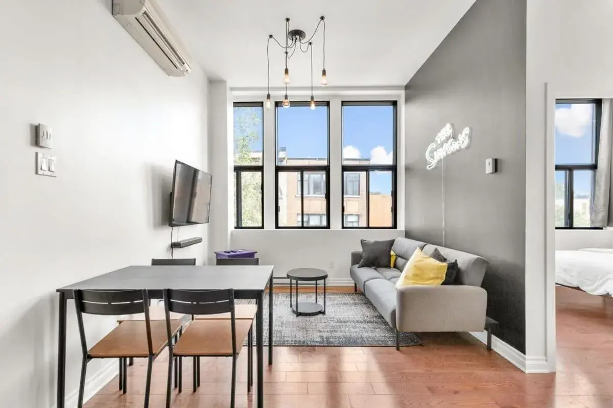 M11 The Simpsons Suite 3BR in The Heart of MTL M11 The Simpsons Suite 3BR in The Heart of MTL