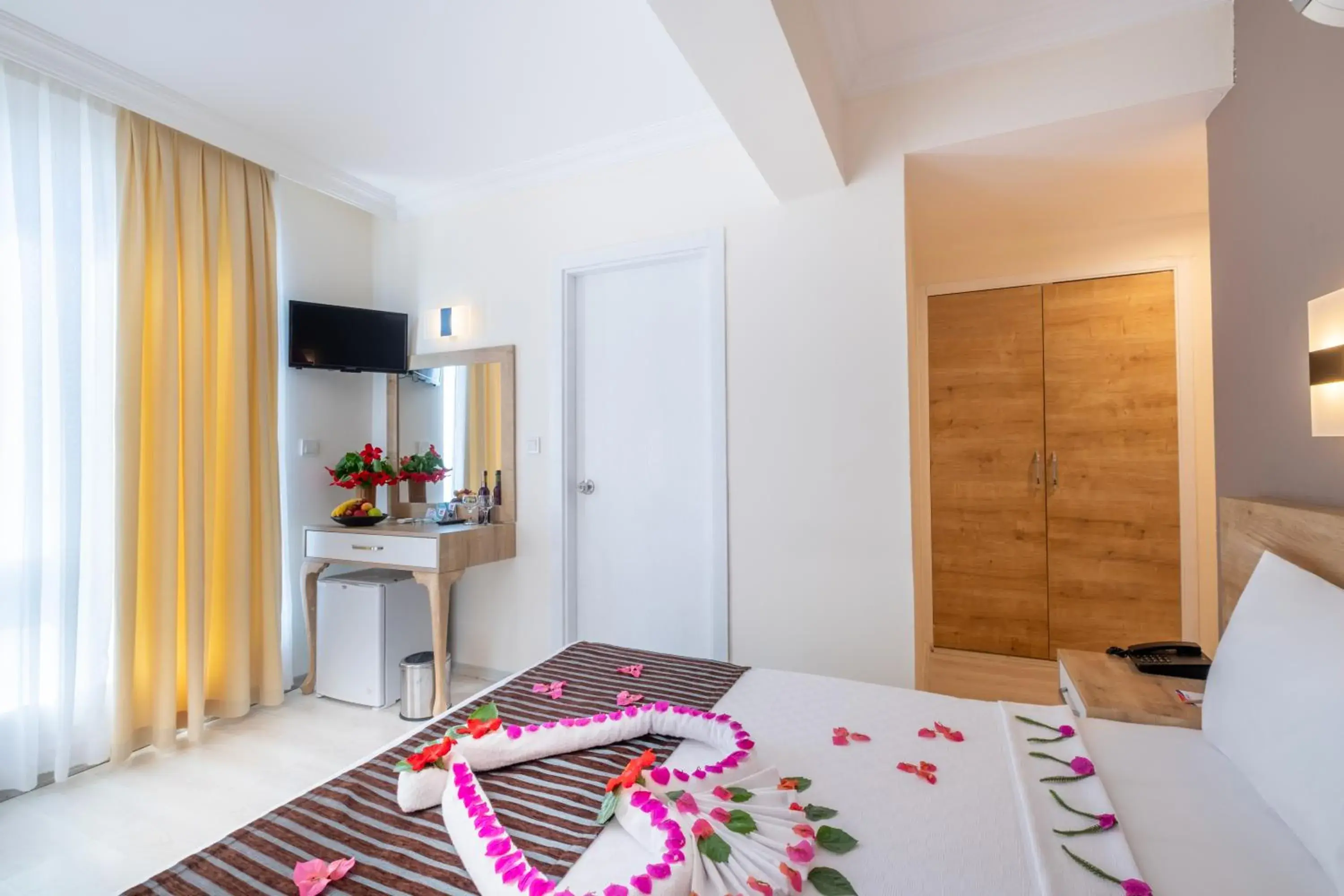 Standard Double Room in Viking Beach Hotel & Spa Standard Double Room in Viking Beach Hotel & Spa