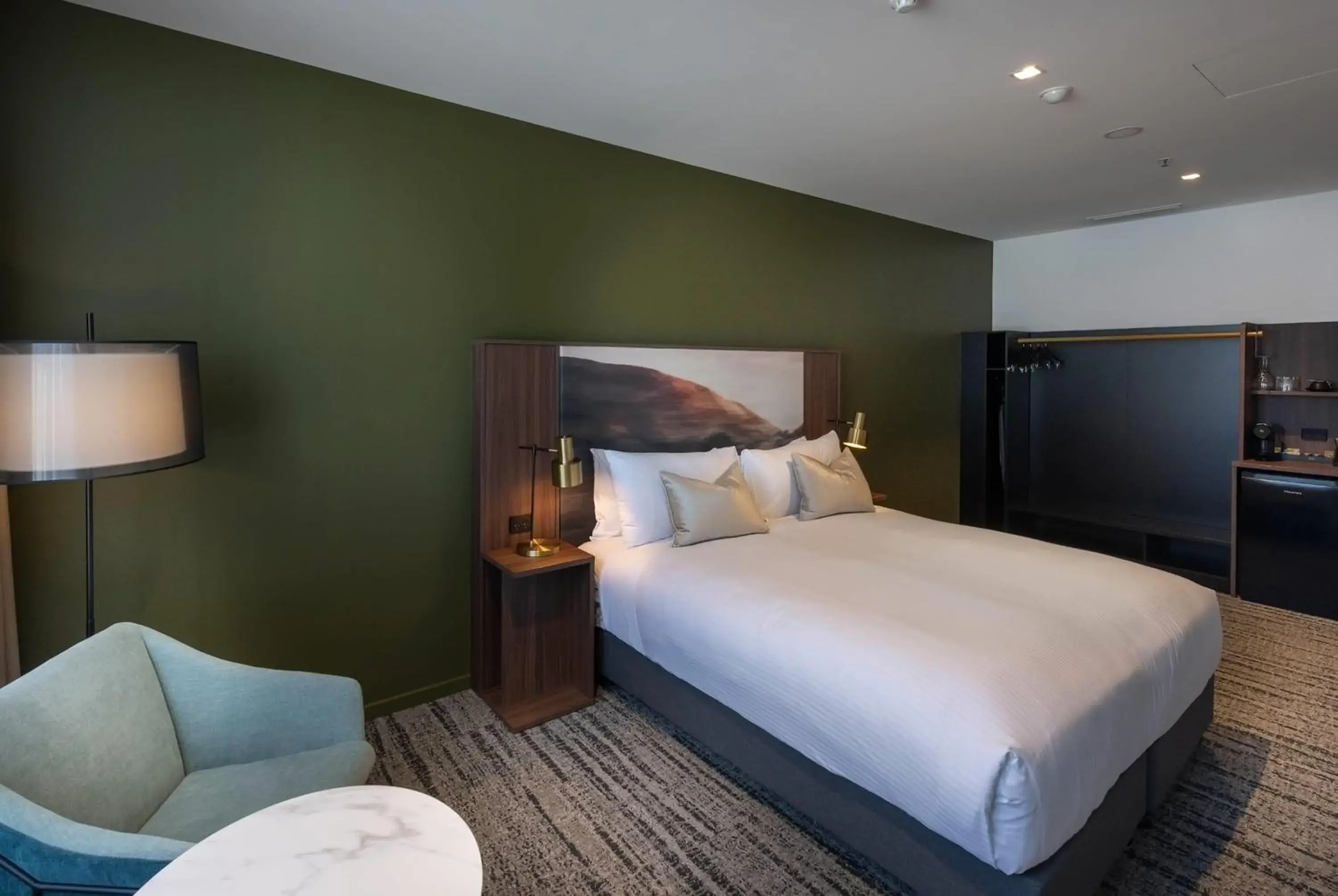 Deluxe King Corner Room in TRYP Adelaide by Wyndham Deluxe King Corner Room in TRYP Adelaide by Wyndham