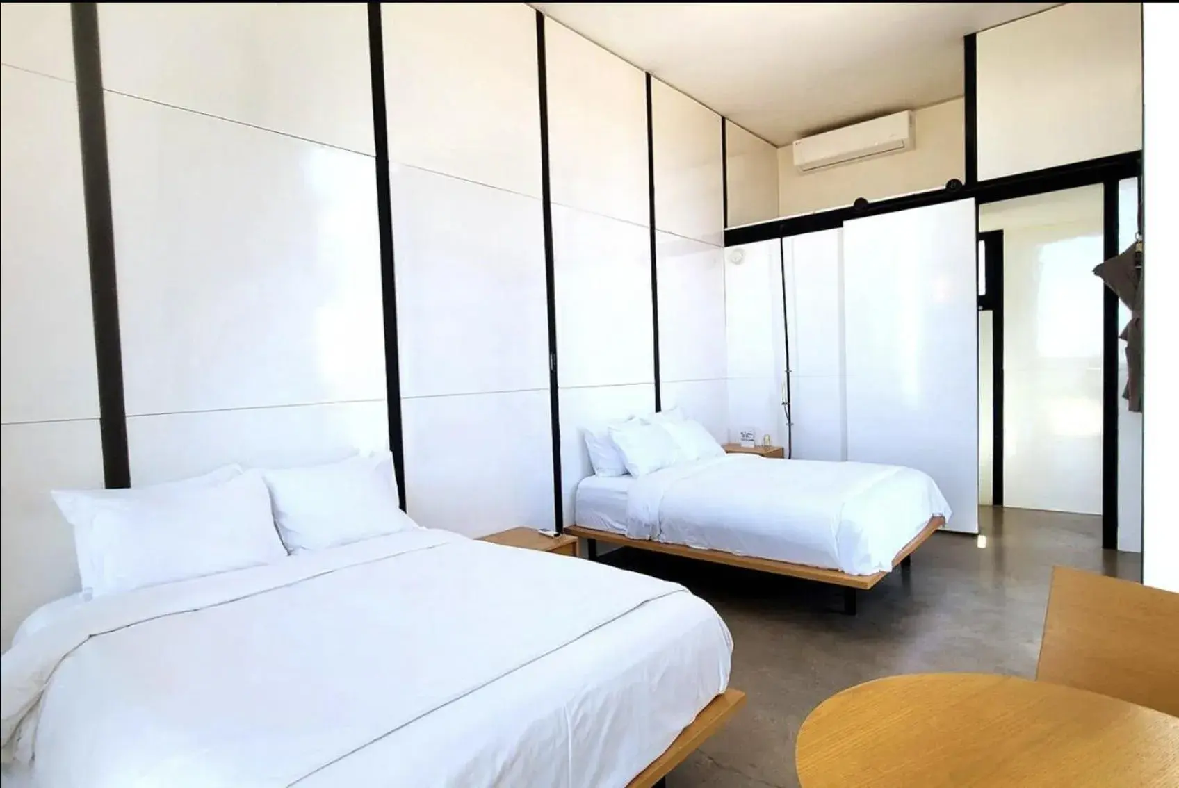 Double Room with Mountain View in Villa Garven Double Room with Mountain View in Villa Garven