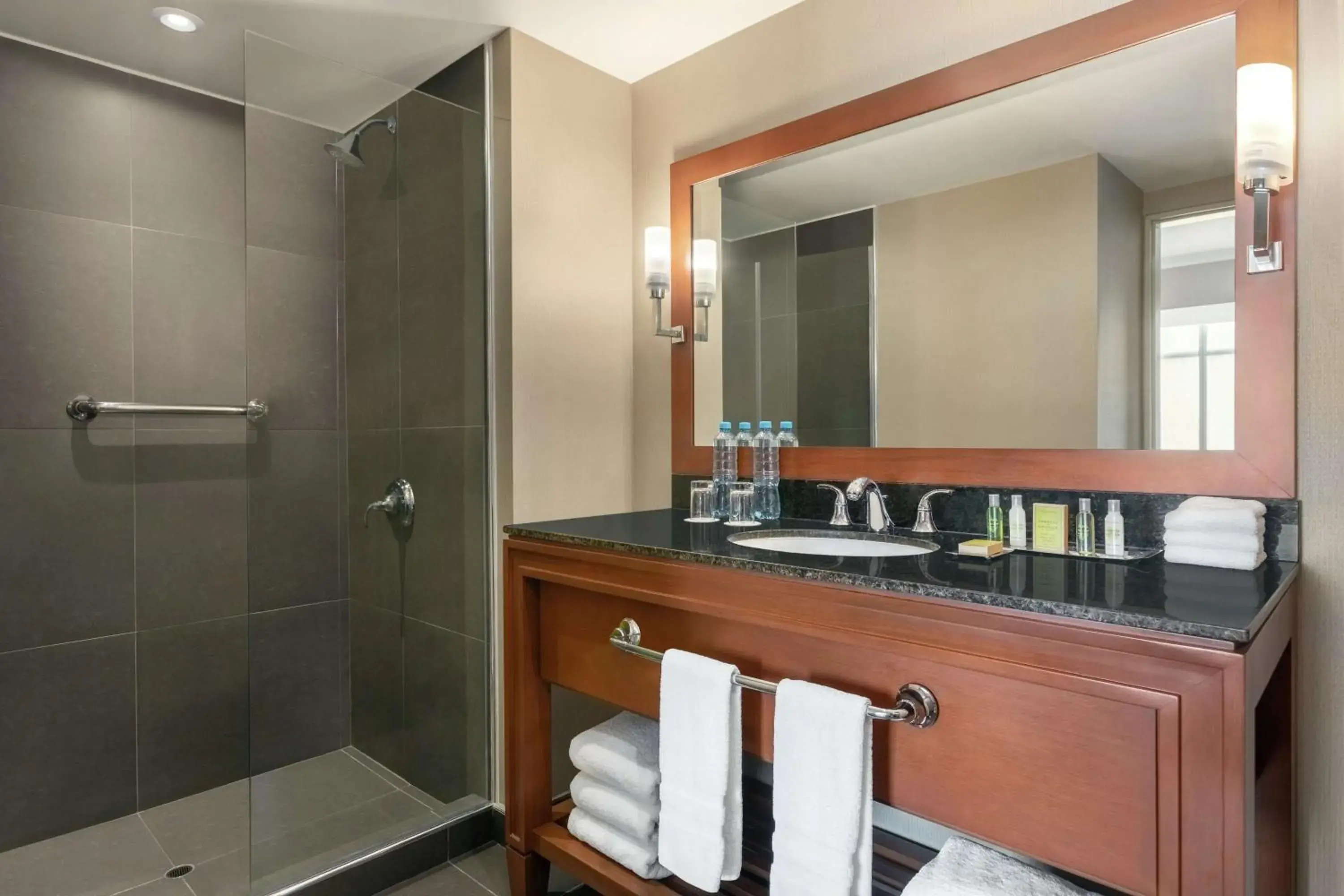 Junior King Suite with Kitchenette in DoubleTree by Hilton Lima Miraflores El Pardo Junior King Suite with Kitchenette in DoubleTree by Hilton Lima Miraflores El Pardo