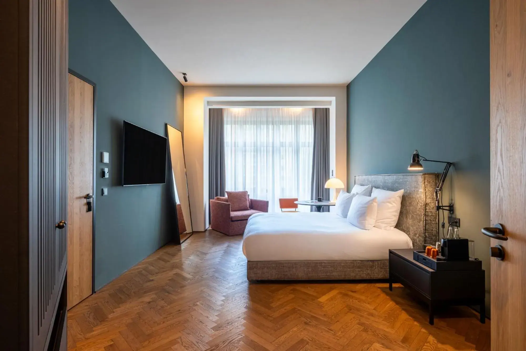 Superior King Room in sly Berlin Superior King Room in sly Berlin