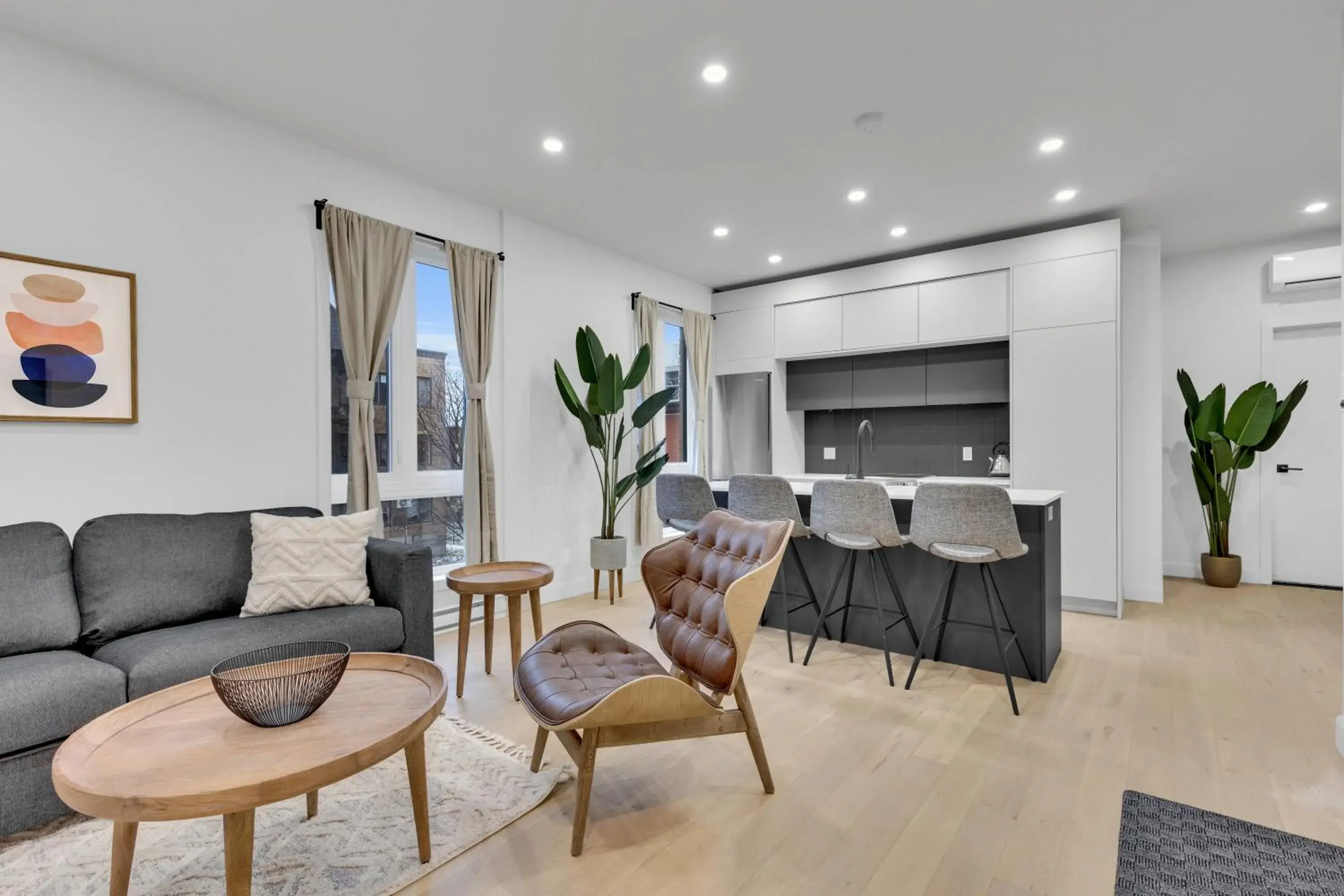 Deluxe Suites Downtown Montreal Deluxe Suites Downtown Montreal