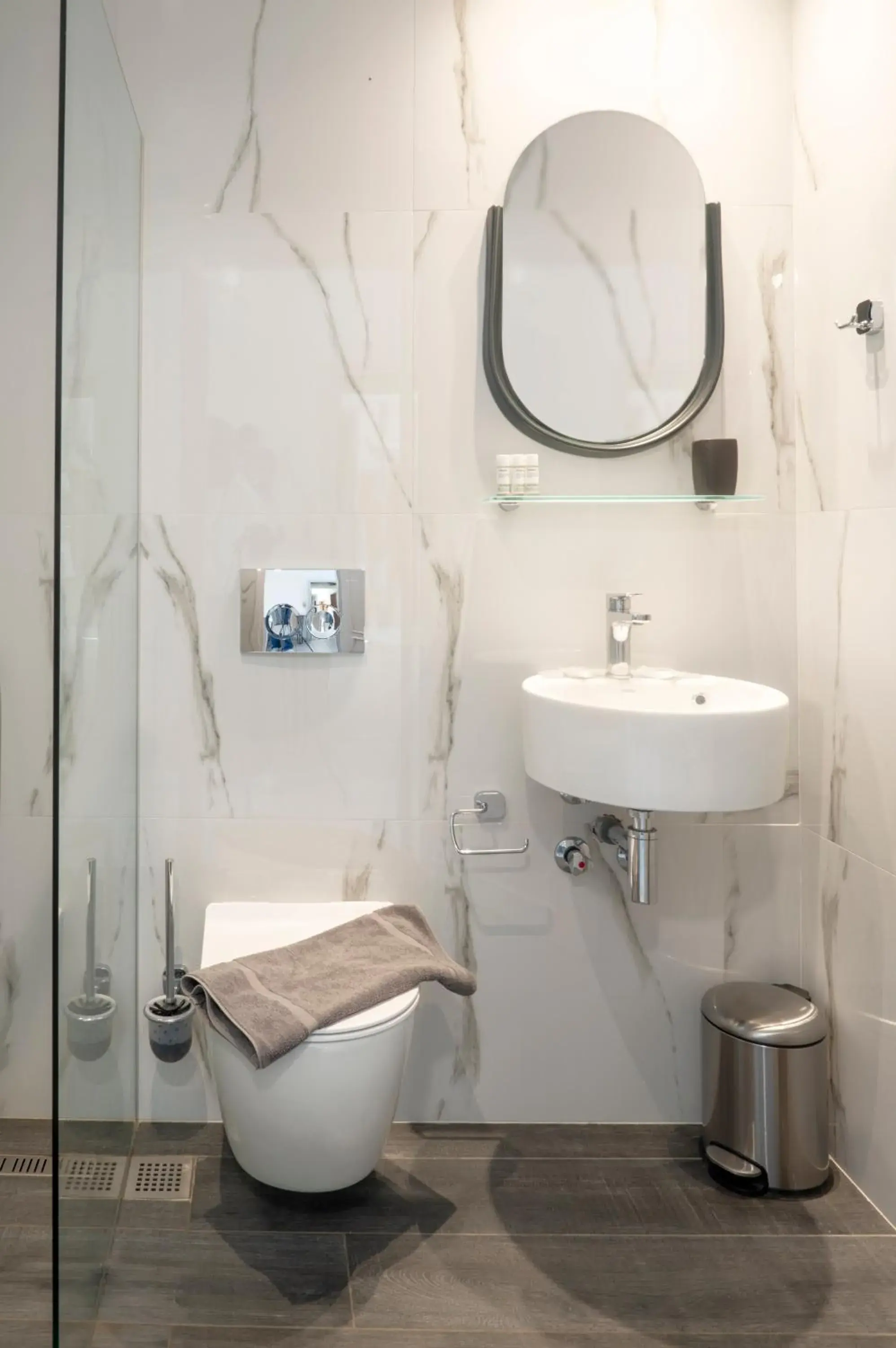 Basic Triple Room in Hotel Papanikolaou Basic Triple Room in Hotel Papanikolaou