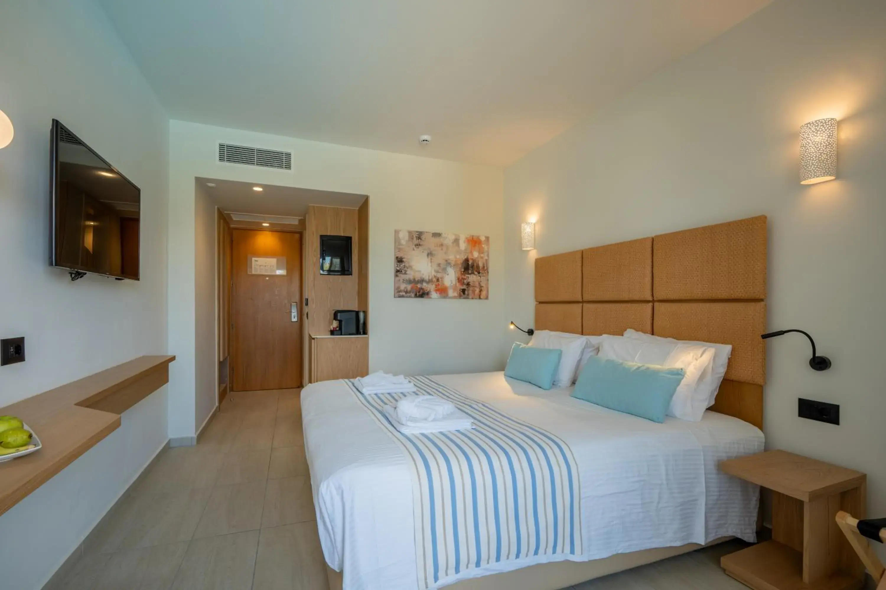 Deluxe Double or Twin Room with Pool View in Minos Hotel Deluxe Double or Twin Room with Pool View in Minos Hotel