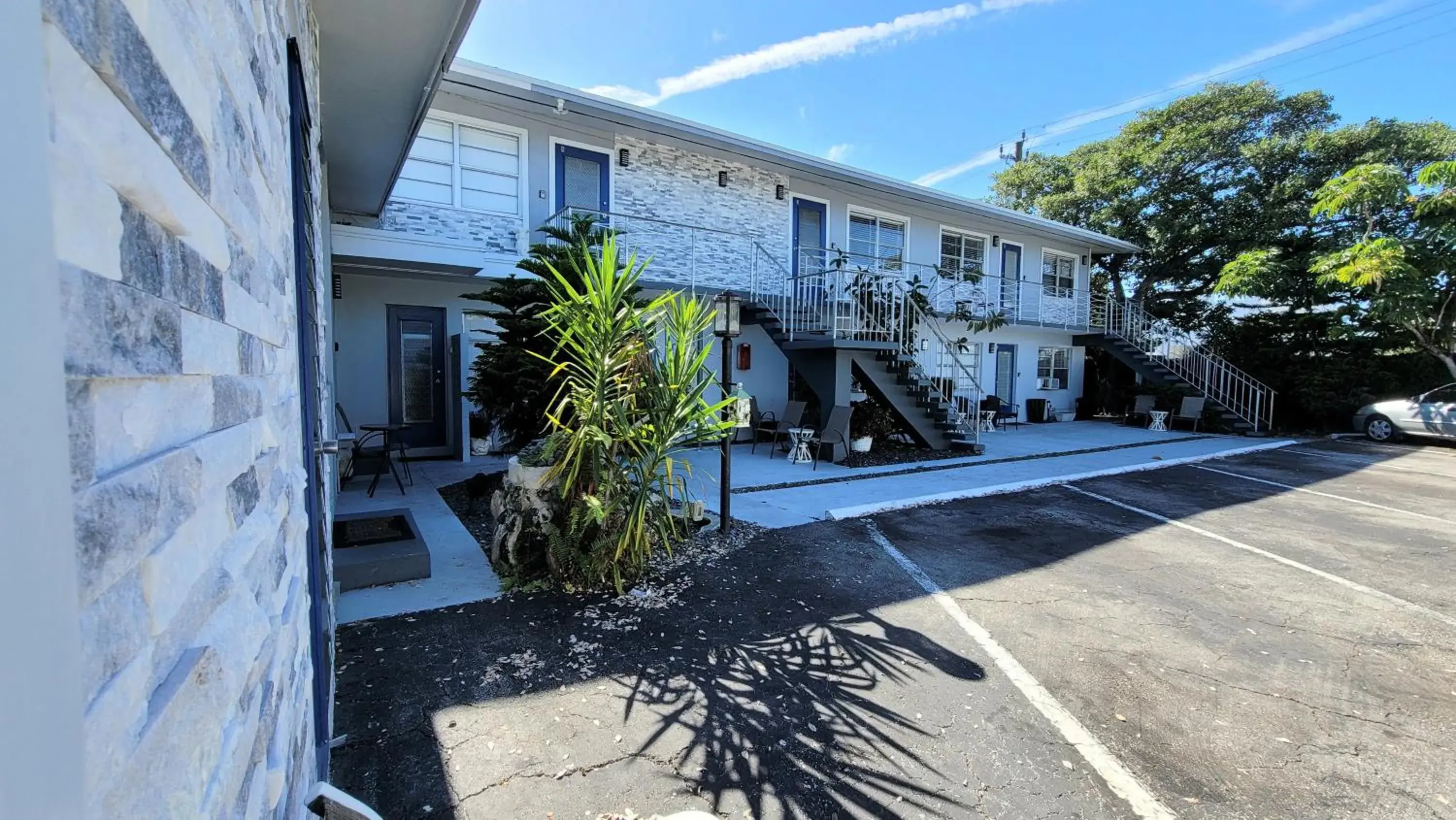 BEACHWAY INN BEACHWAY INN