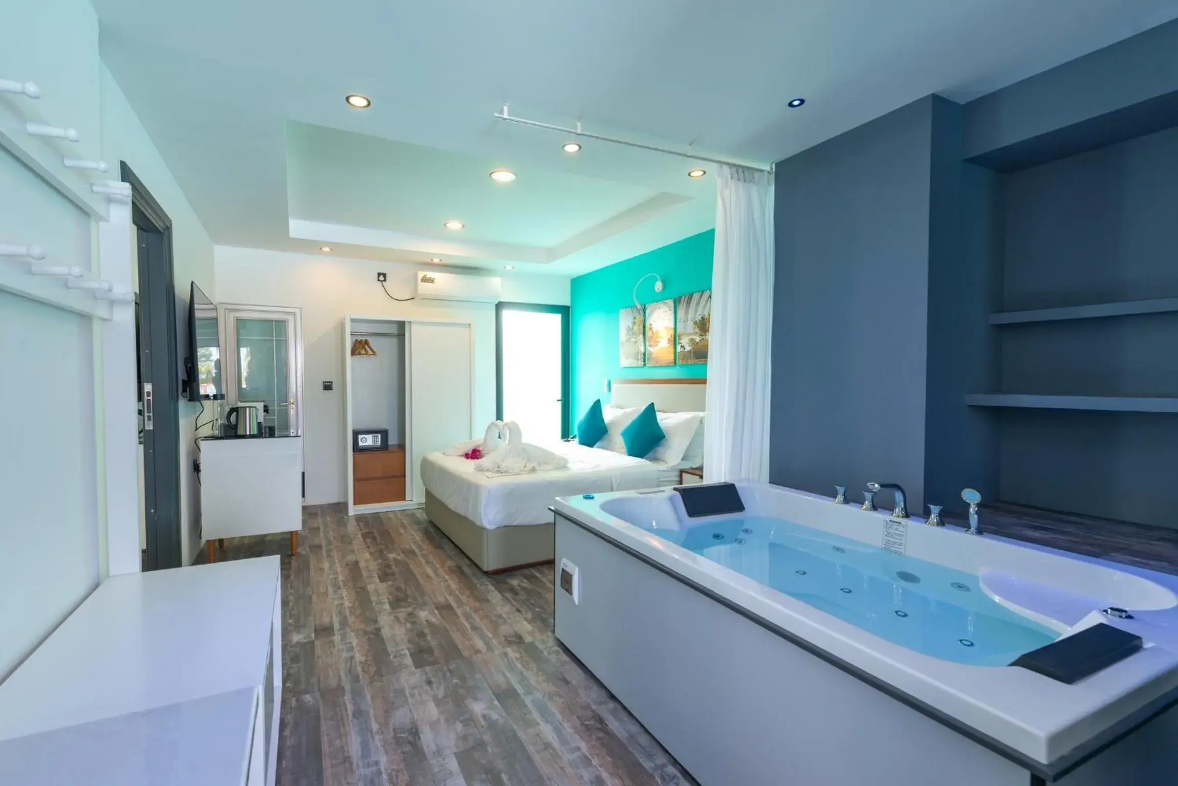 Family Room with Sea View in FUNPLACE BEACH Family Room with Sea View in FUNPLACE BEACH