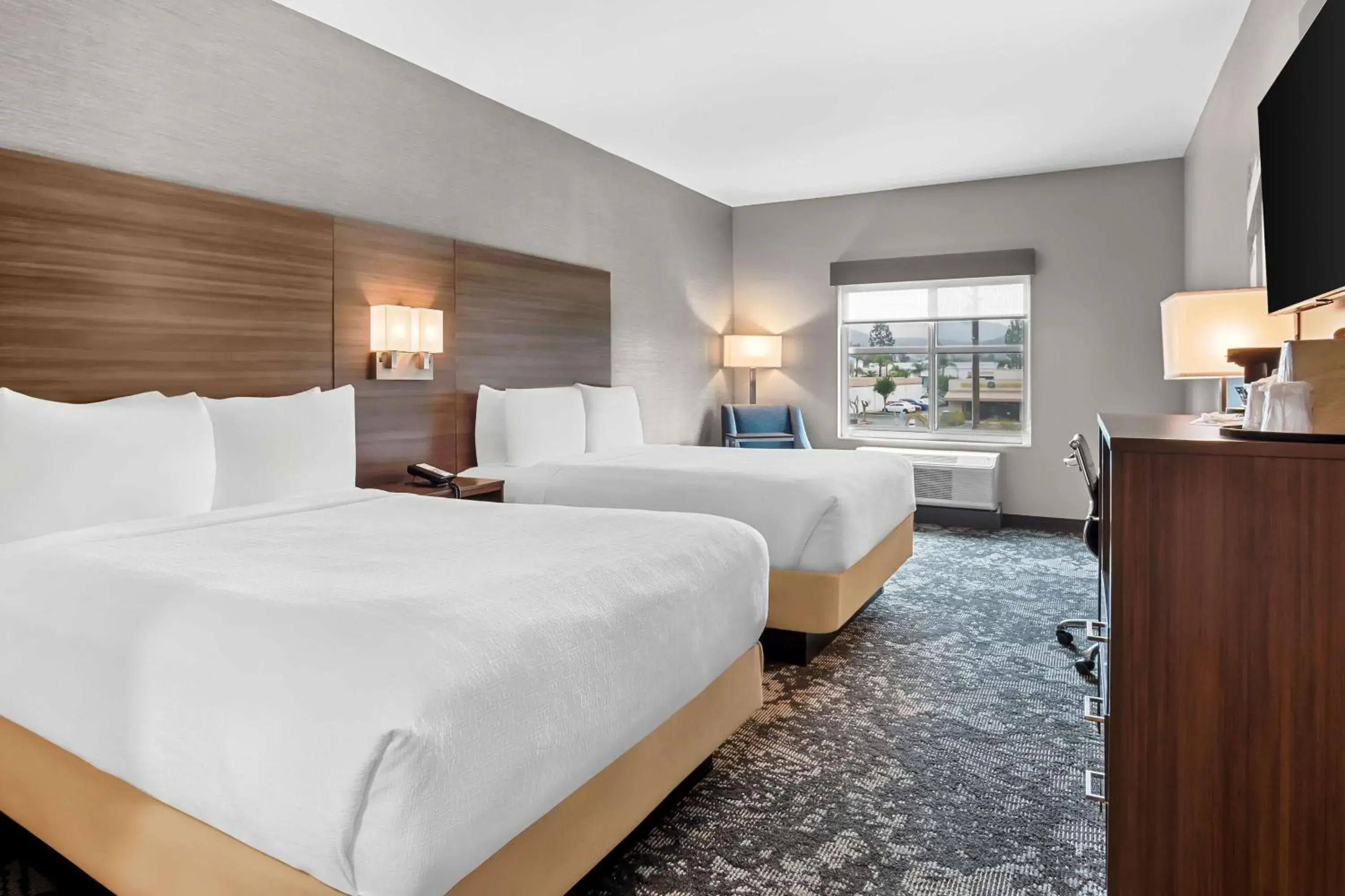 Queen Room with Two Queen Beds - Non-Smoking in Best Western San Bernardino Hotel Queen Room with Two Queen Beds - Non-Smoking in Best Western San Bernardino Hotel