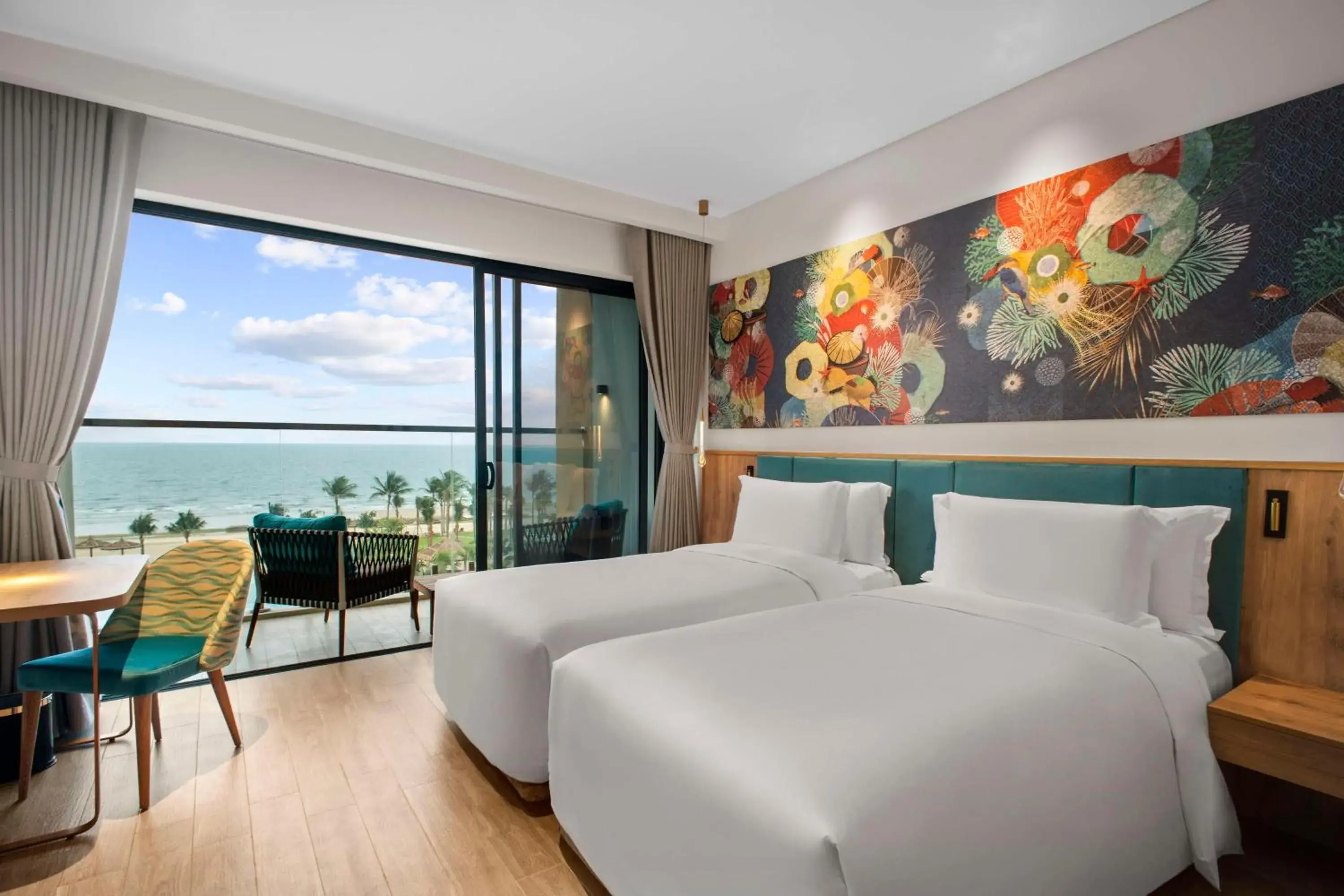Superior Twin Room with Balcony and Sea View in Dhawa Ho Tram Superior Twin Room with Balcony and Sea View in Dhawa Ho Tram