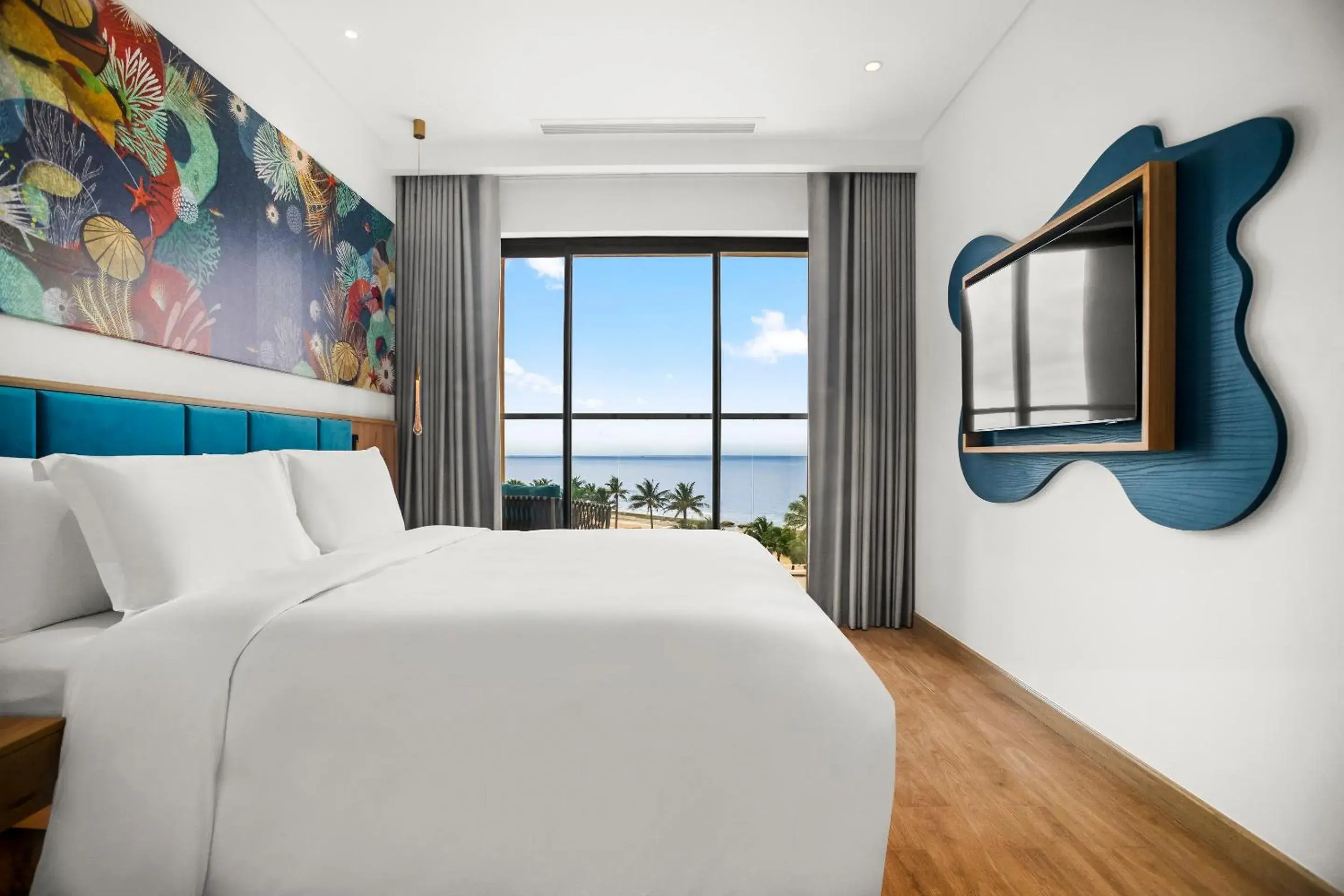 Classic King Room with Balcony and Sea View in Dhawa Ho Tram Classic King Room with Balcony and Sea View in Dhawa Ho Tram