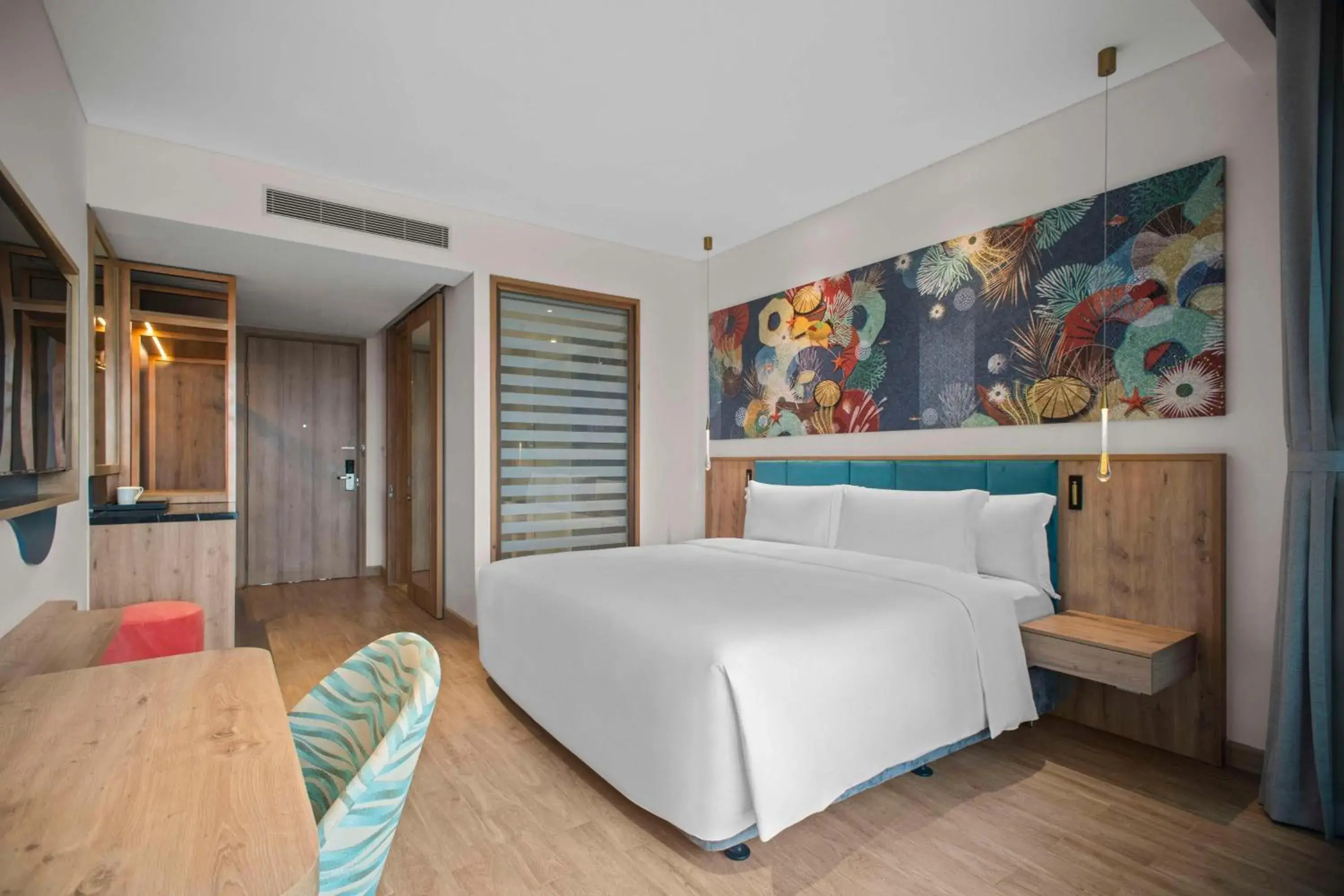 One-Bedroom Suite with Balcony and Sea View in Dhawa Ho Tram One-Bedroom Suite with Balcony and Sea View in Dhawa Ho Tram