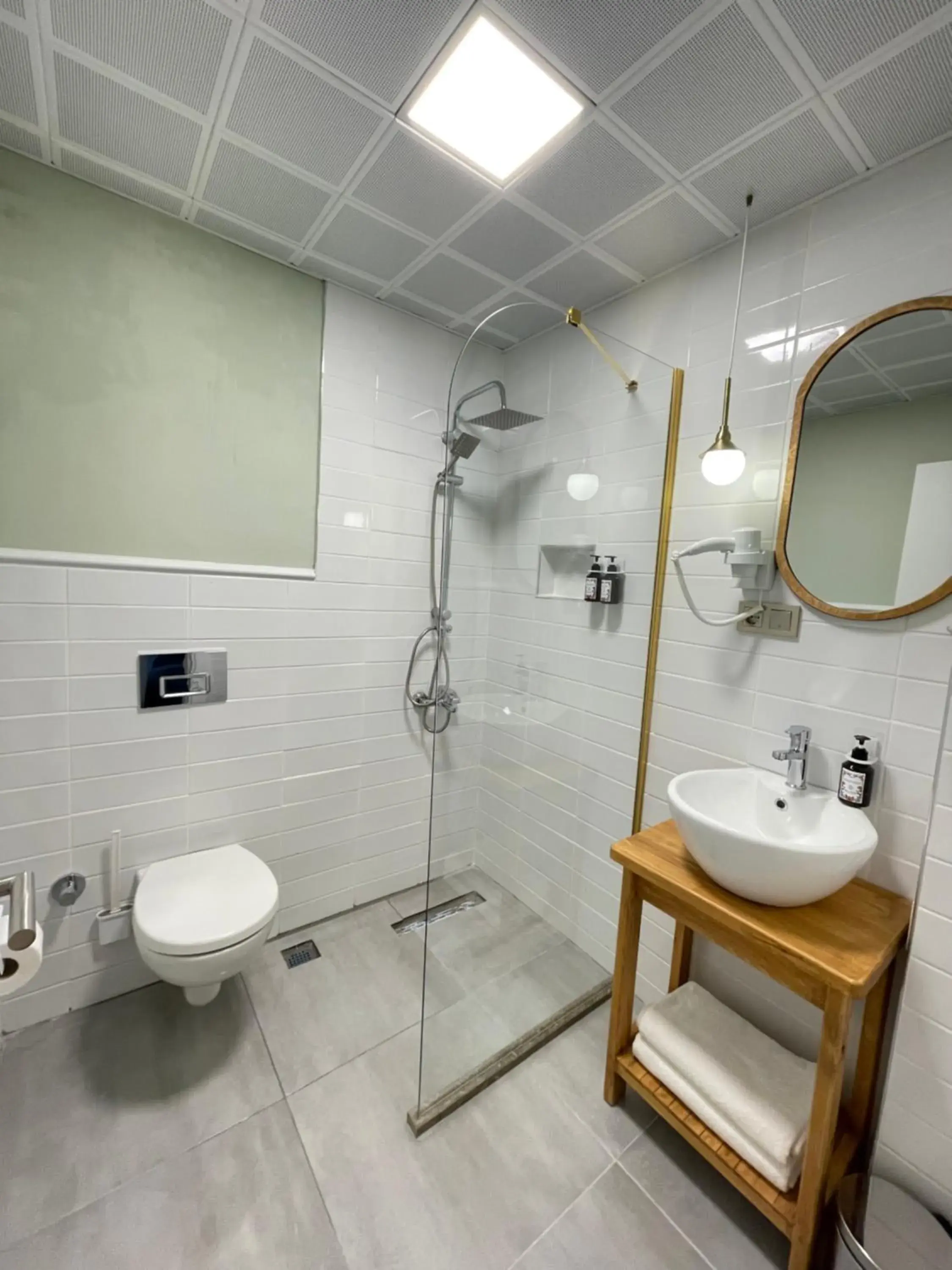 Budget Triple Room in Meshk Airport Hotel Budget Triple Room in Meshk Airport Hotel