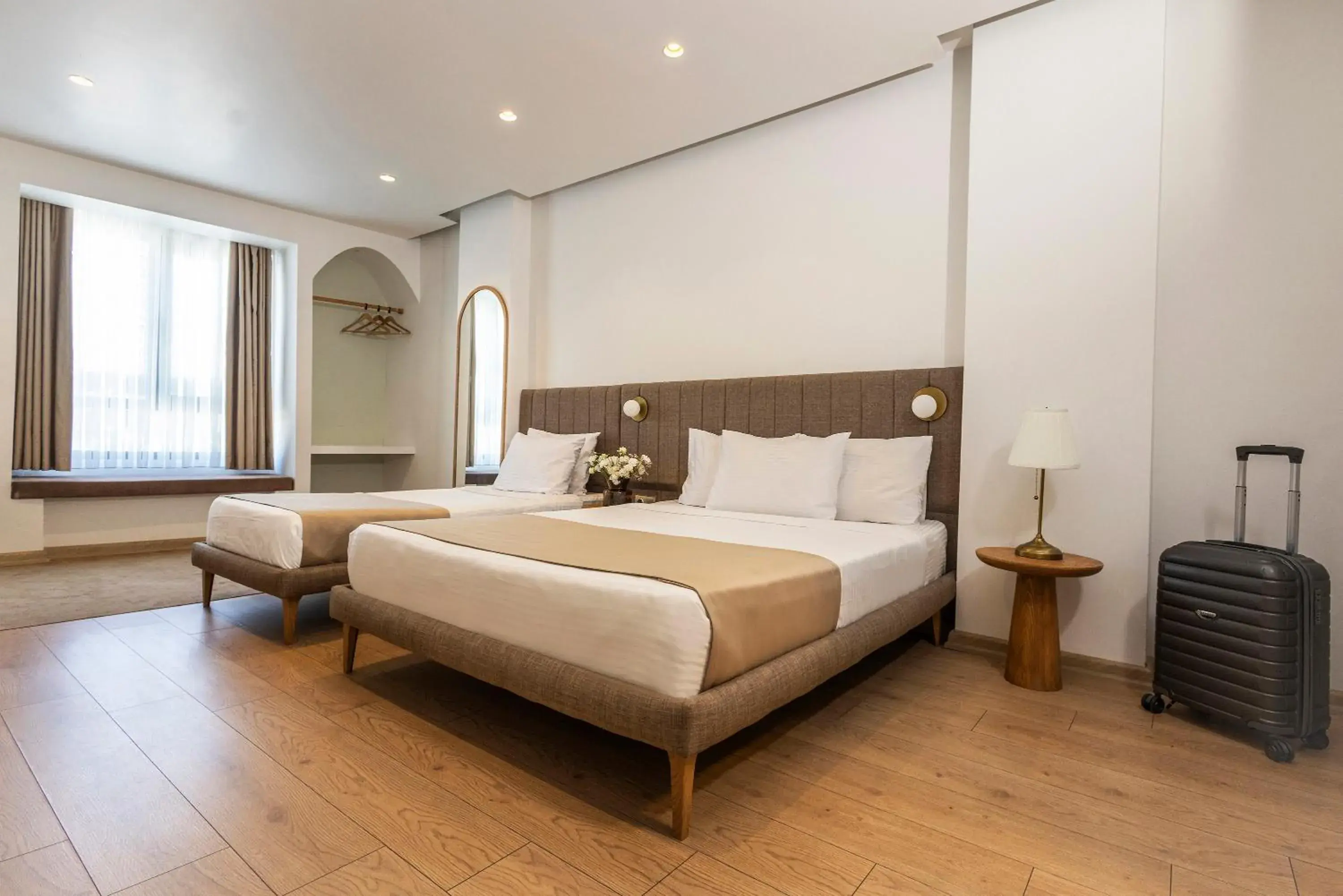 Deluxe Double or Twin Room in Meshk Airport Hotel Deluxe Double or Twin Room in Meshk Airport Hotel