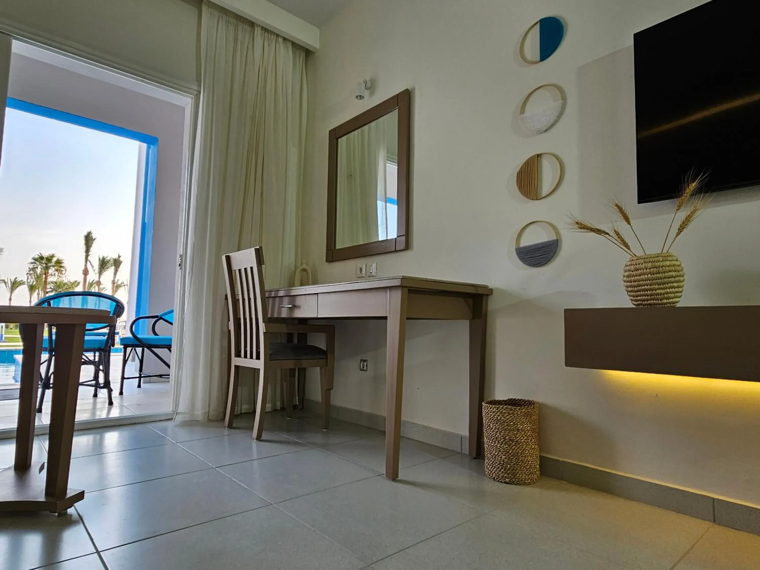 Swim Up Room - single occupancy in Casa Blue Resort Swim Up Room - single occupancy in Casa Blue Resort