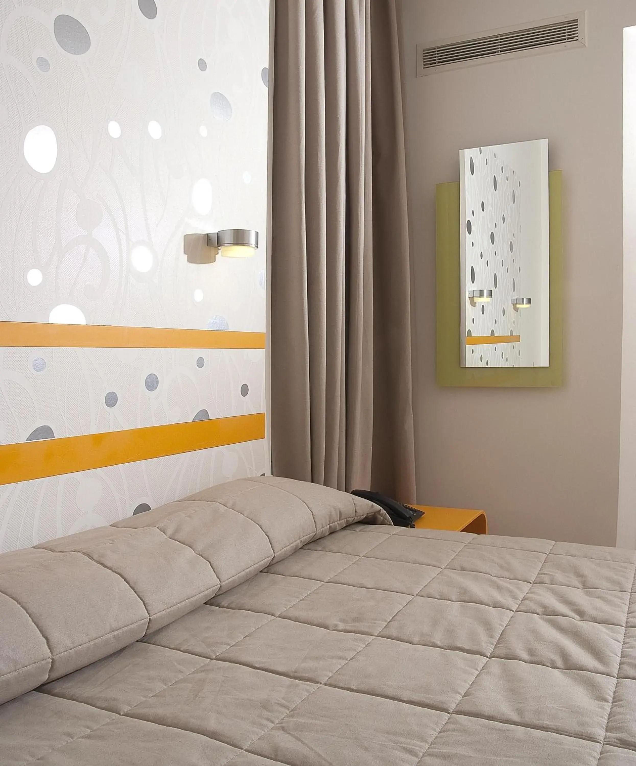 Single Room in Amazon Hotel Single Room in Amazon Hotel