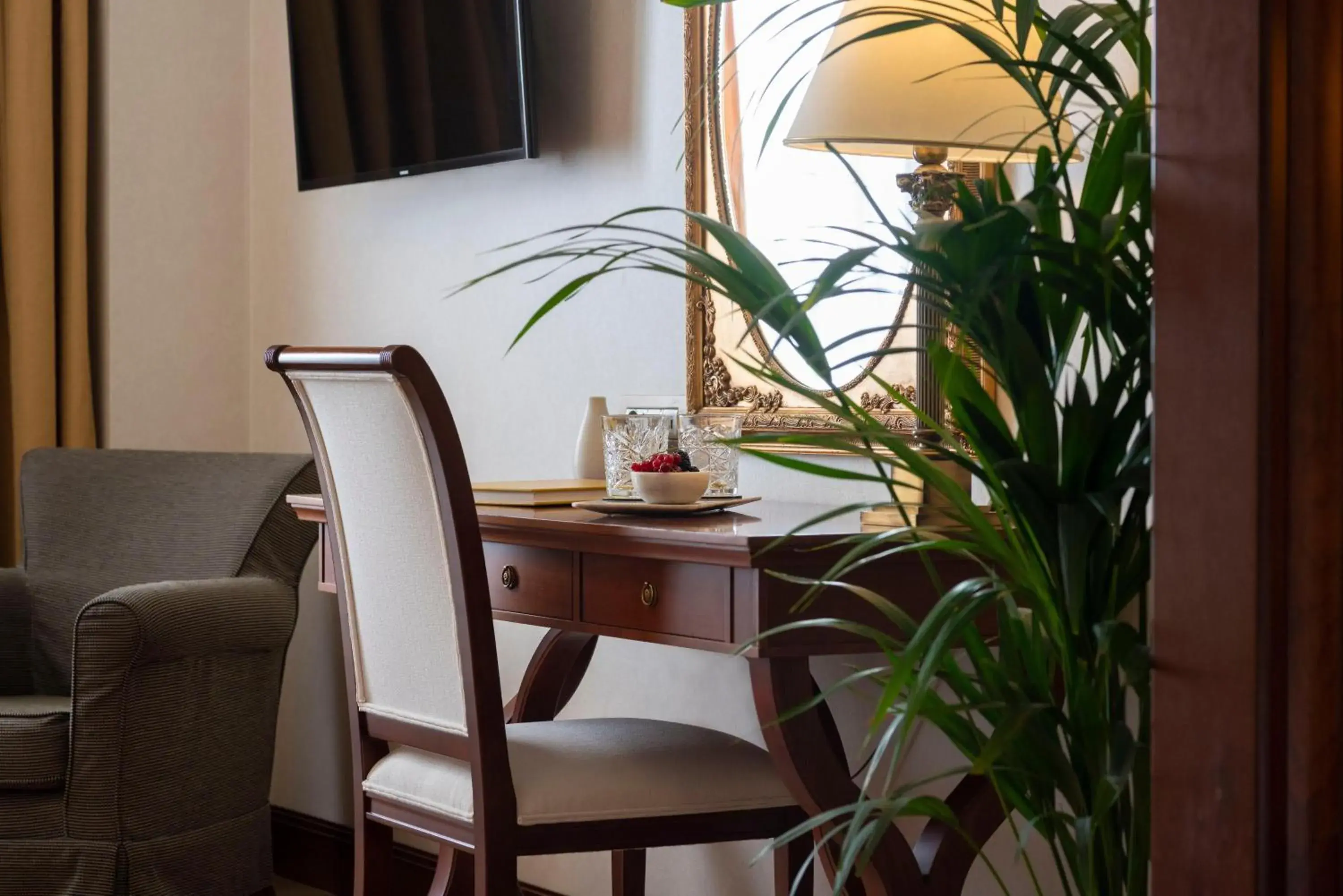 Classic Triple Room in Electra Palace Athens Classic Triple Room in Electra Palace Athens