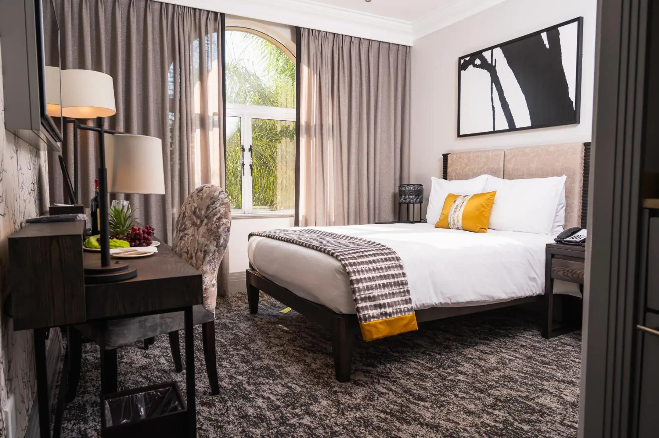 Standard Queen Room in Golden Horse Hotel Standard Queen Room in Golden Horse Hotel