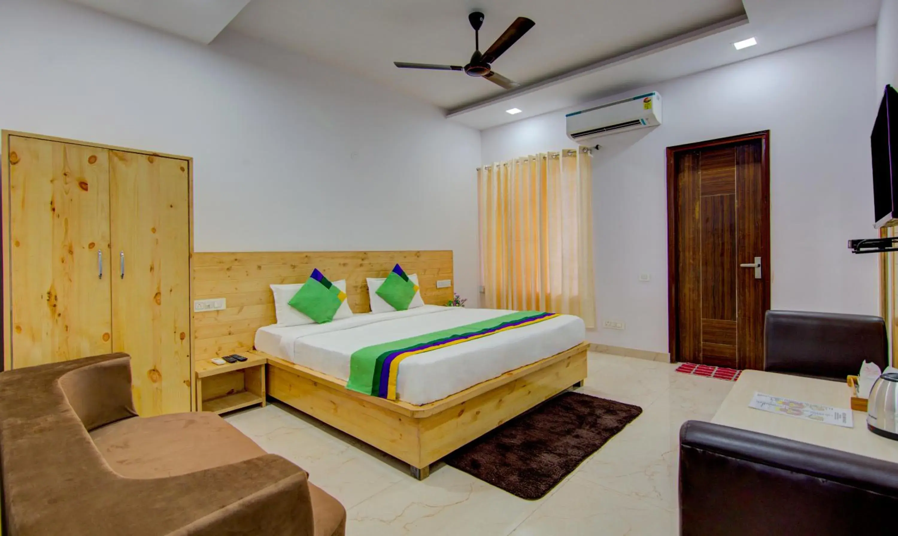 Standard Double Room - single occupancy in Treebo The King Mohali Standard Double Room - single occupancy in Treebo The King Mohali