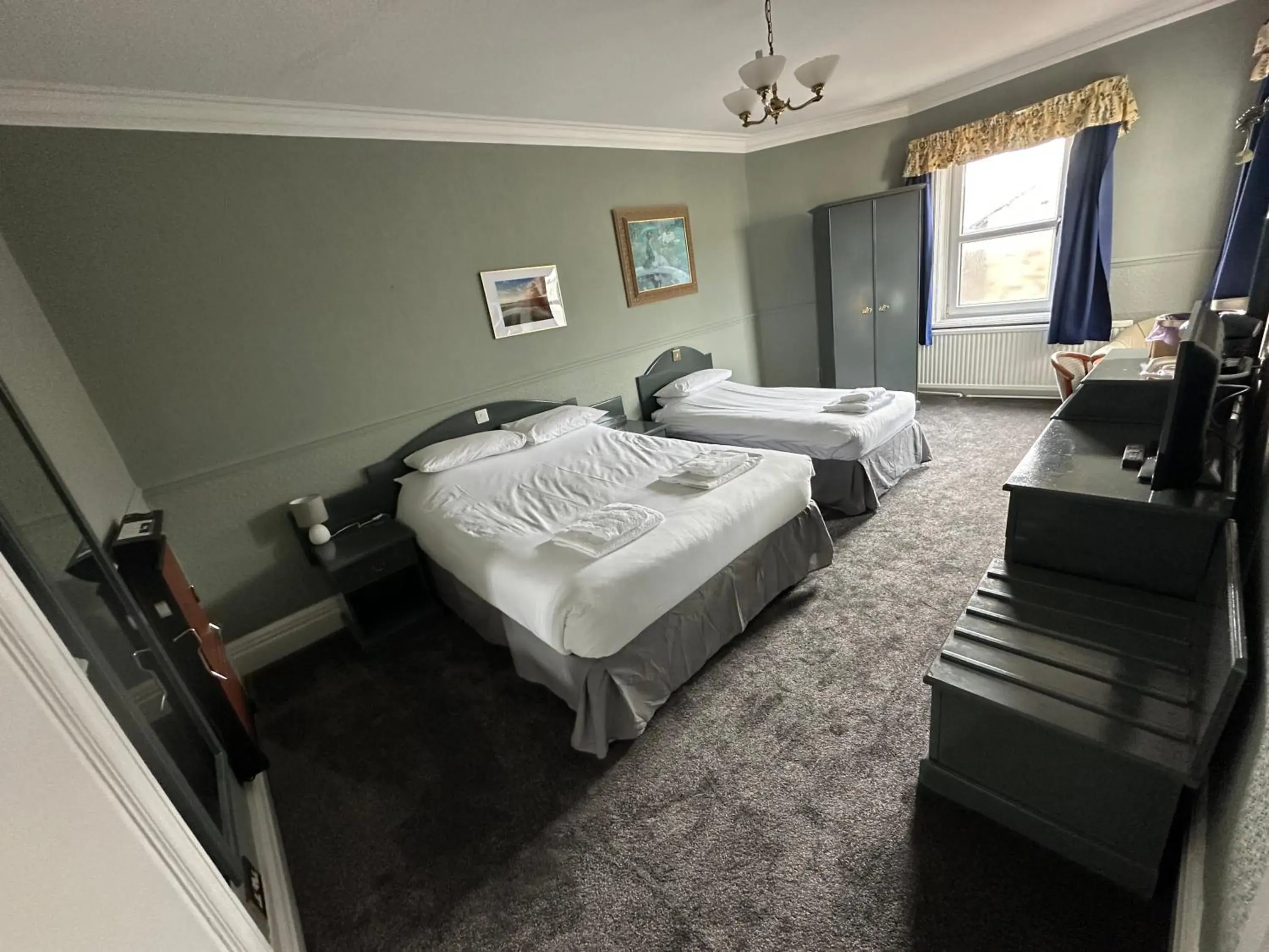 Family Room in Clarkes Hotel Barrow in Furness Family Room in Clarkes Hotel Barrow in Furness