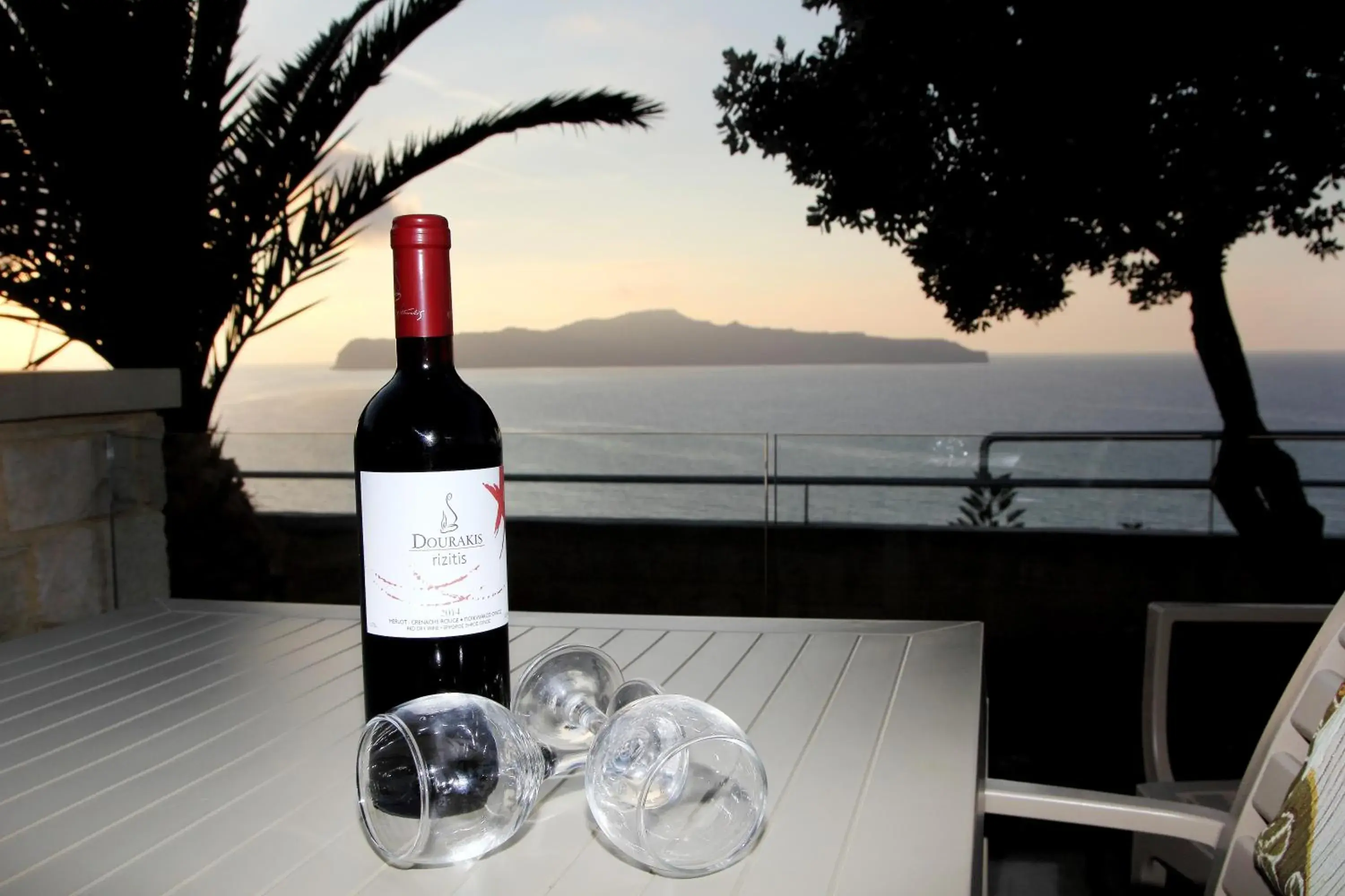 Superior Triple Room with Sea View in Renieris Hotel Superior Triple Room with Sea View in Renieris Hotel