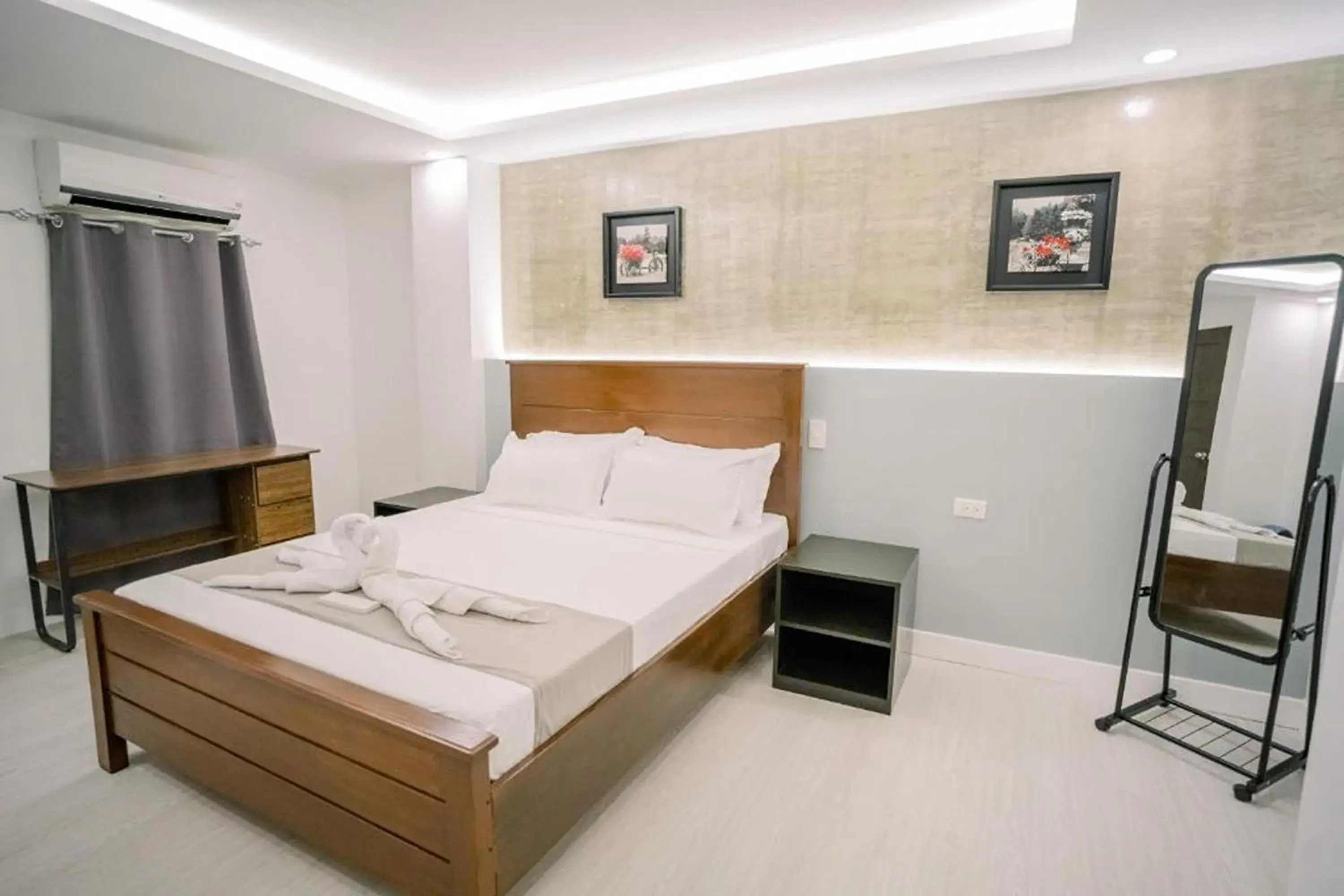 One-Bedroom Suite in Spotlight Hotel near Hundred Islands Wharf One-Bedroom Suite in Spotlight Hotel near Hundred Islands Wharf