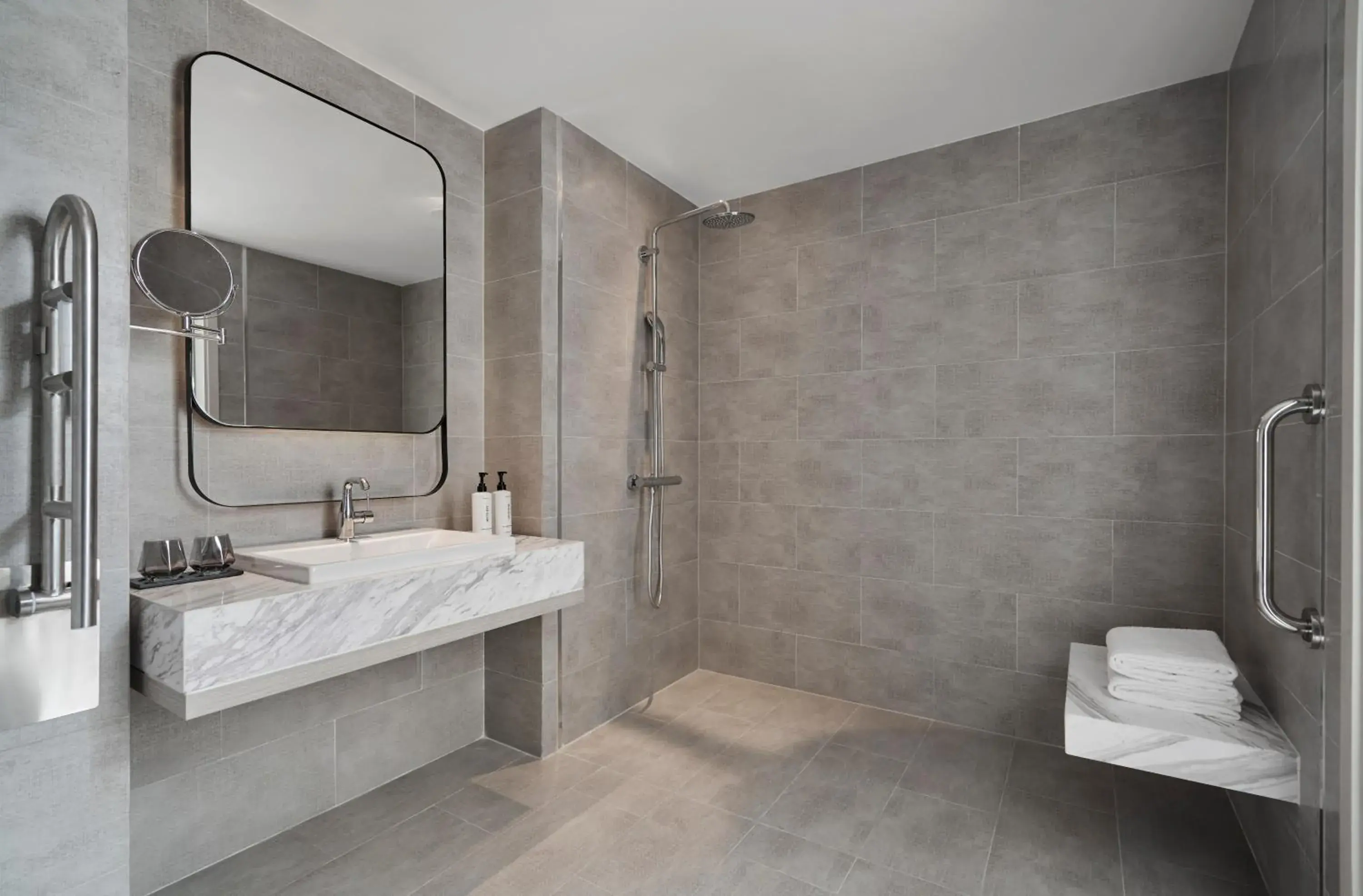 Family City View - Disability Access in voco Ma Belle Danang by IHG Family City View - Disability Access in voco Ma Belle Danang by IHG