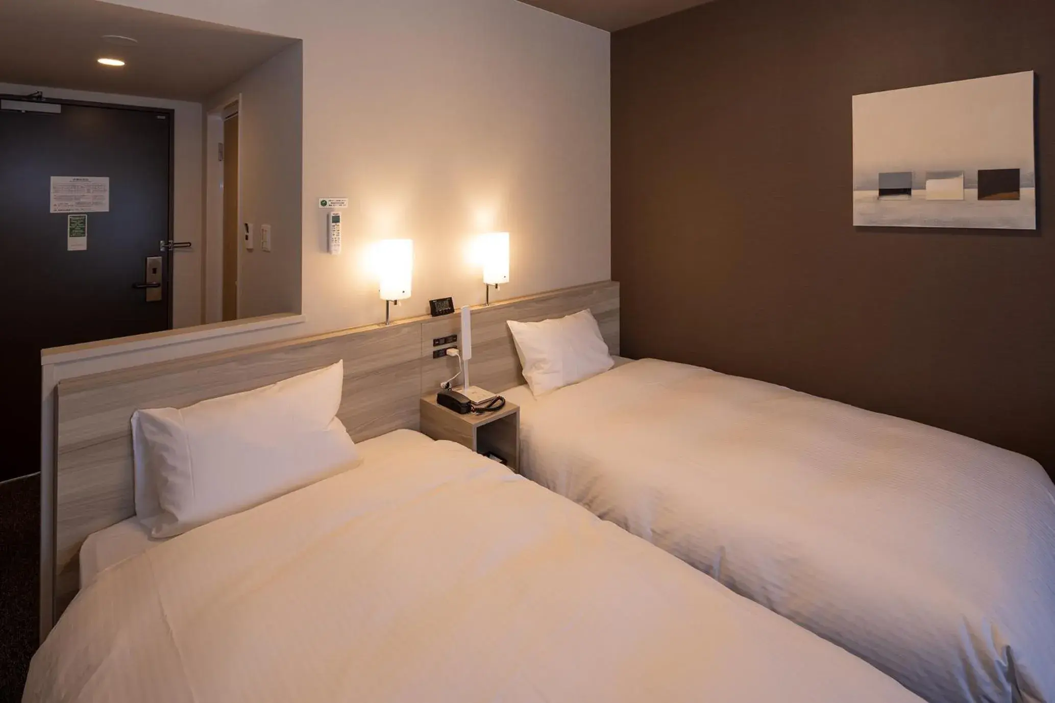 Superior Twin Room - single occupancy - Non-Smoking in Hotel Route Inn Kinokawa Superior Twin Room - single occupancy - Non-Smoking in Hotel Route Inn Kinokawa