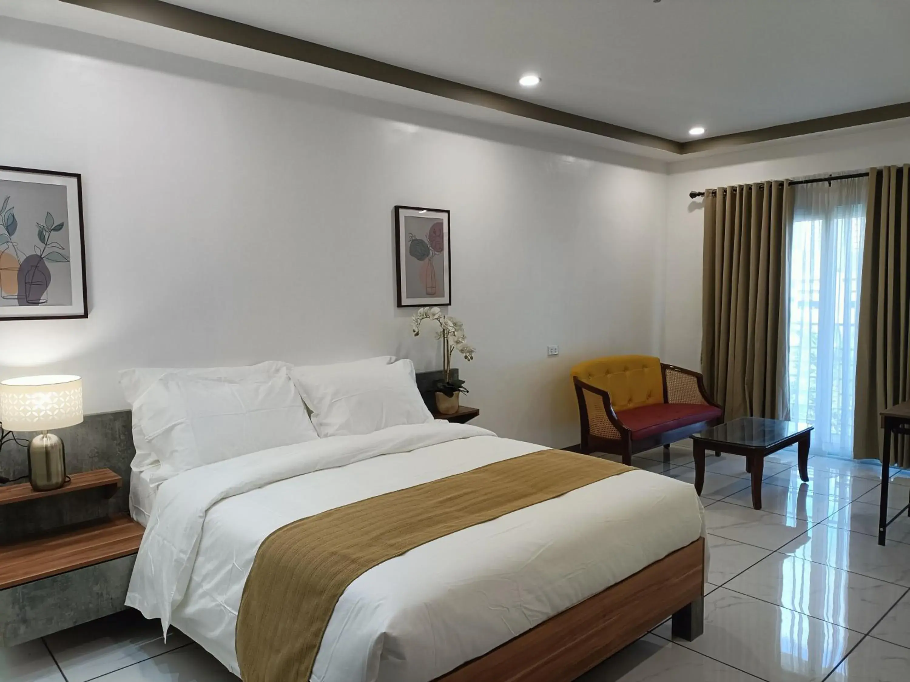 Queen Room with Balcony in Rosh Hotel Queen Room with Balcony in Rosh Hotel