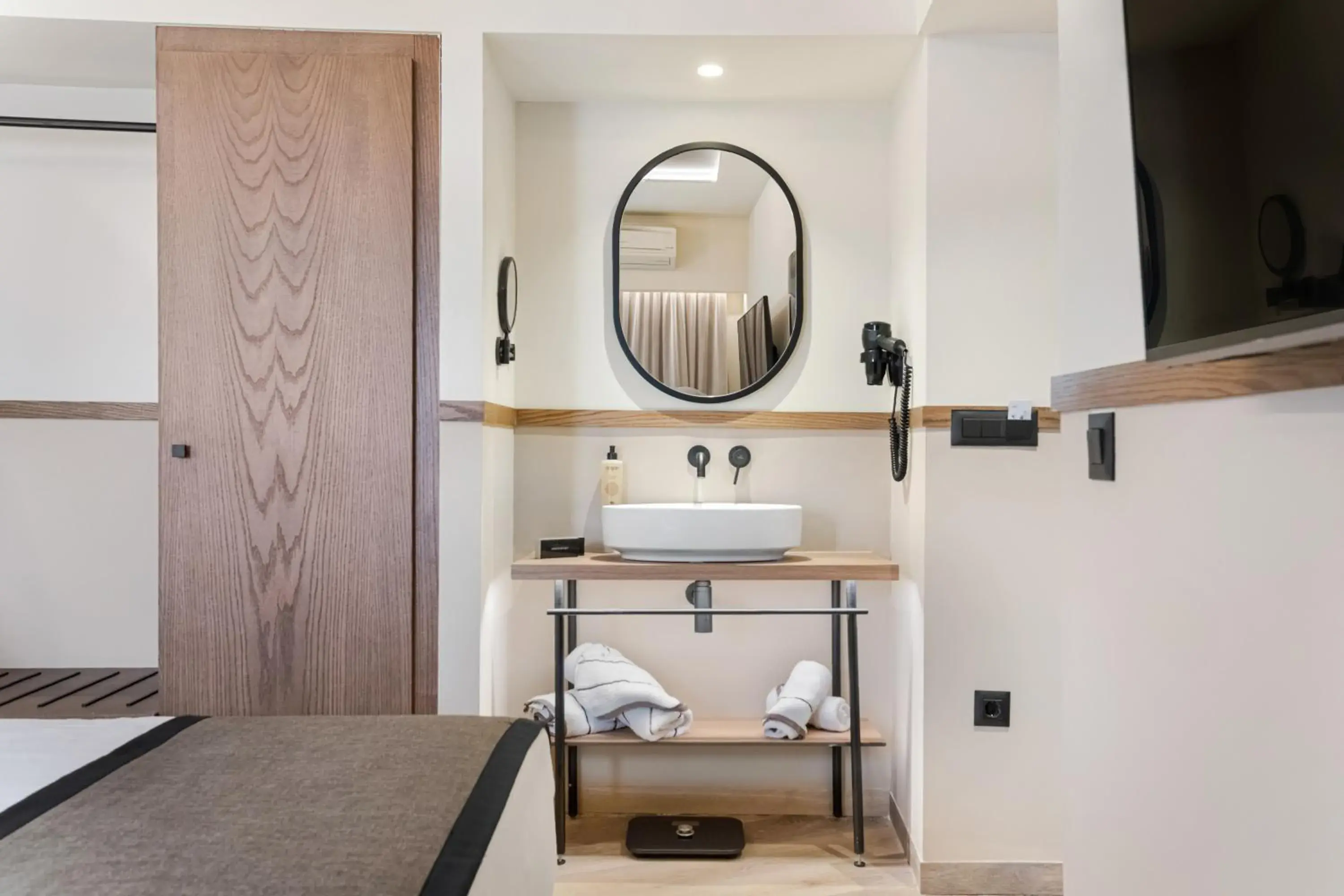 Special offer Economy Room in Capsis Astoria Heraklion Special offer Economy Room in Capsis Astoria Heraklion