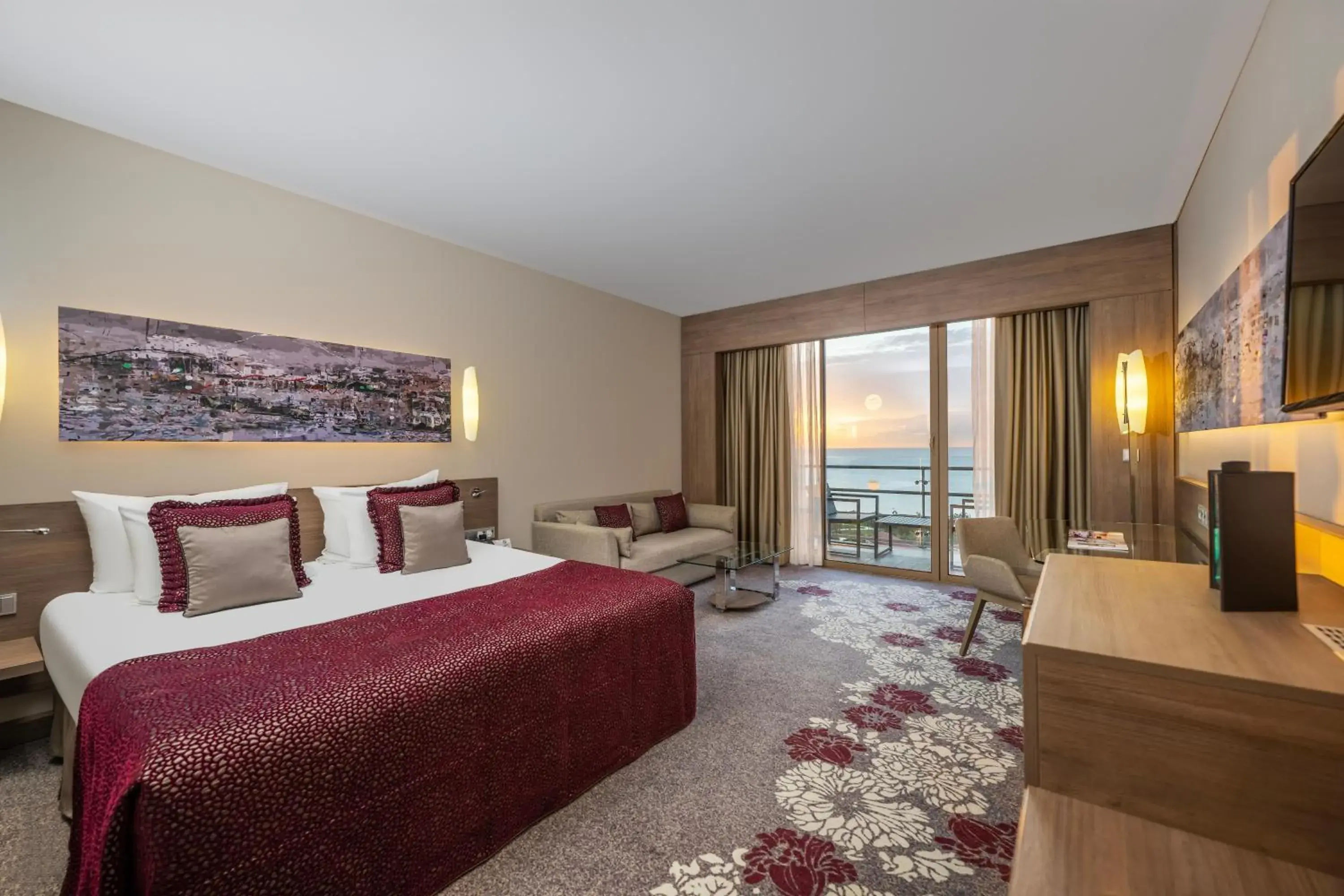 Deluxe Double Room with Sea View in Concorde Luxury Resort & Casino Deluxe Double Room with Sea View in Concorde Luxury Resort & Casino