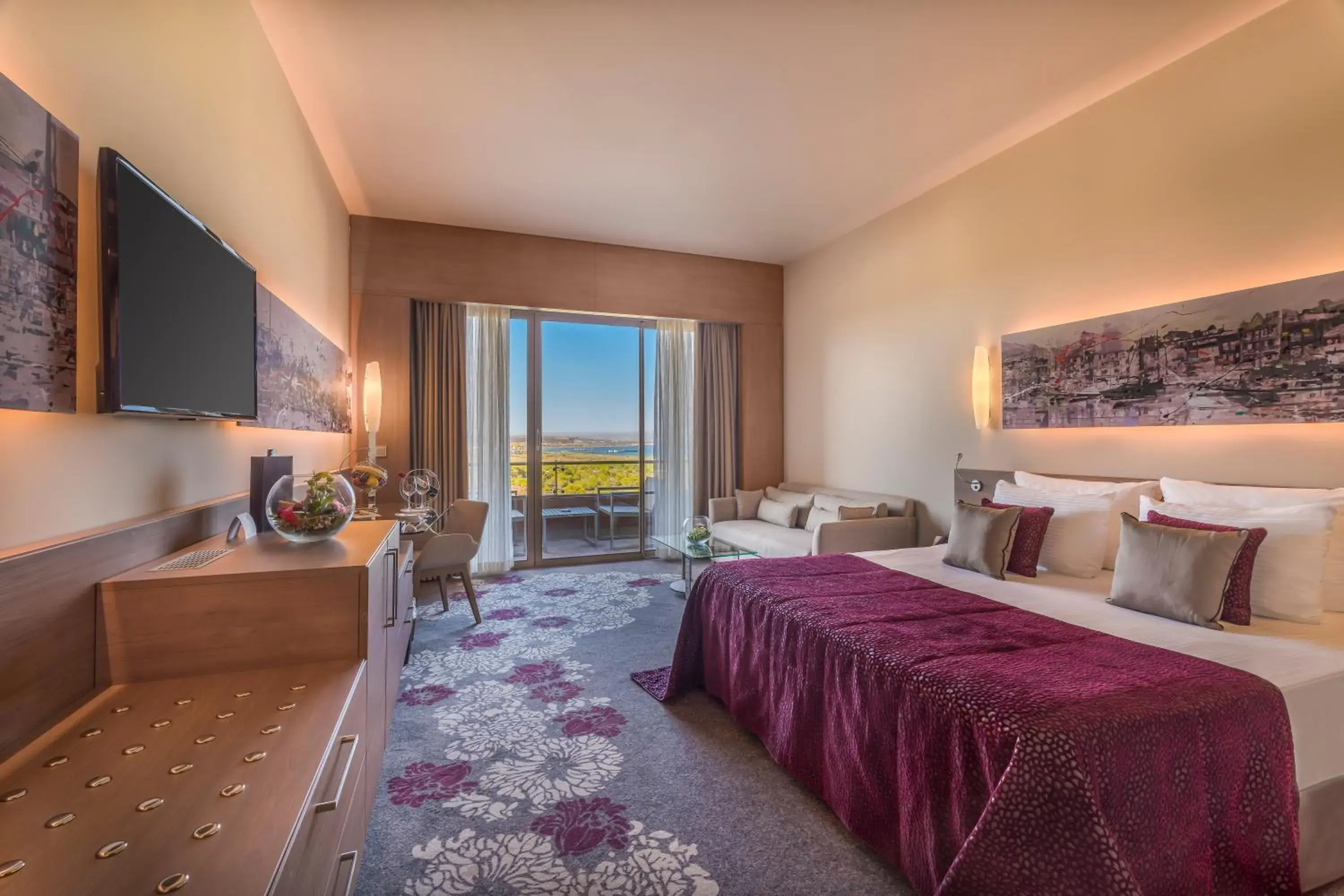 Deluxe Side Sea View Room in Concorde Luxury Resort & Casino Deluxe Side Sea View Room in Concorde Luxury Resort & Casino