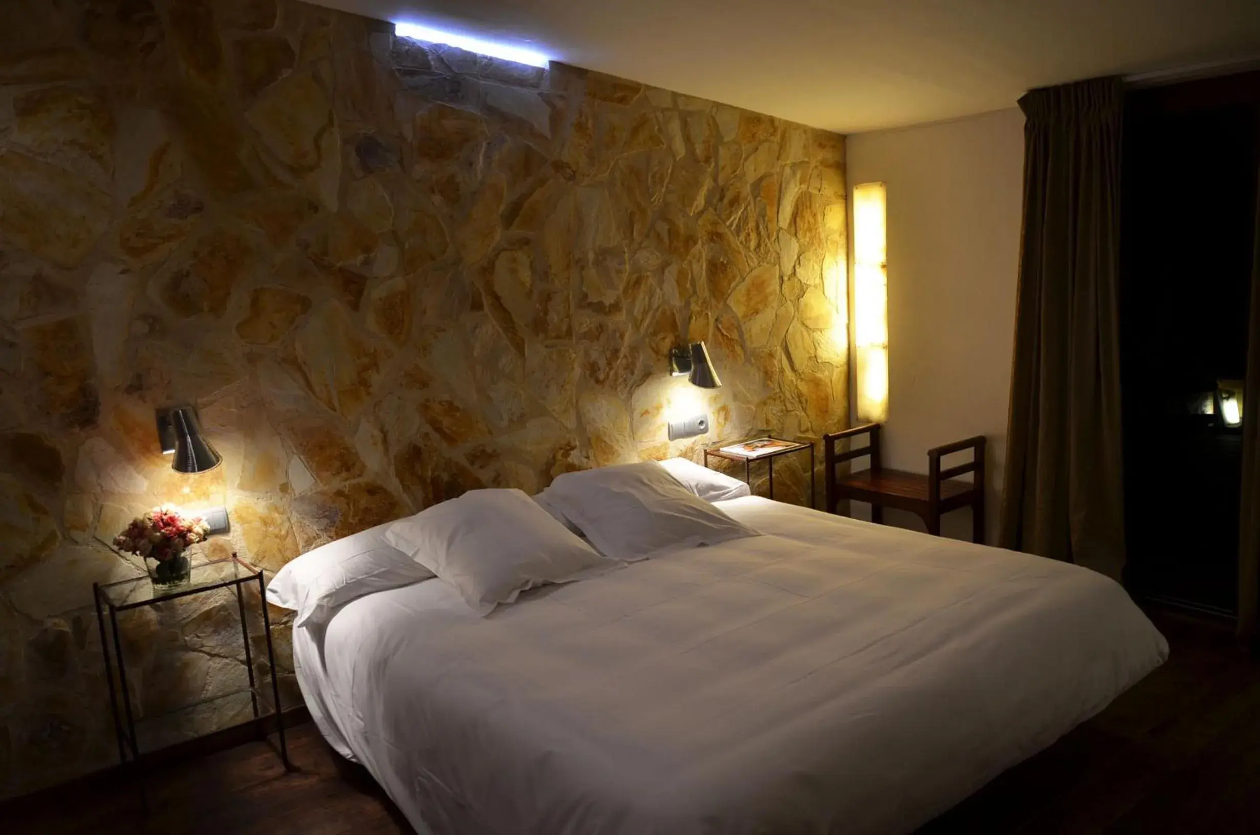 Superior Double Room with Terrace in Hotel Galena Mas Comangau Superior Double Room with Terrace in Hotel Galena Mas Comangau