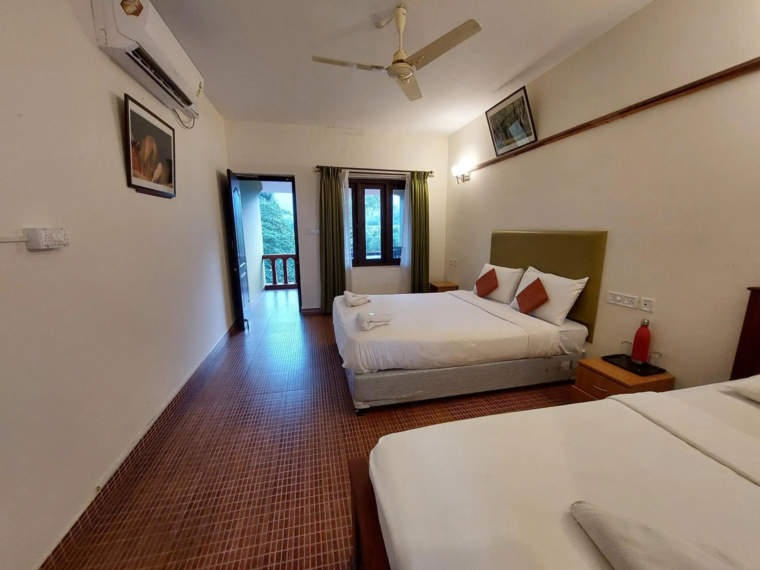 Triple Room - single occupancy in THE TIGER PAW RESORT Triple Room - single occupancy in THE TIGER PAW RESORT