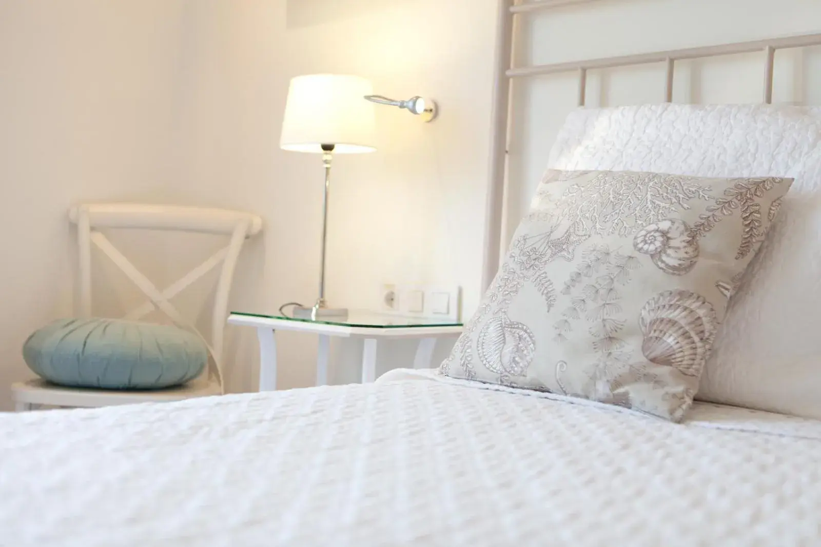 Single Room in Hotel MR Les Rotes Single Room in Hotel MR Les Rotes